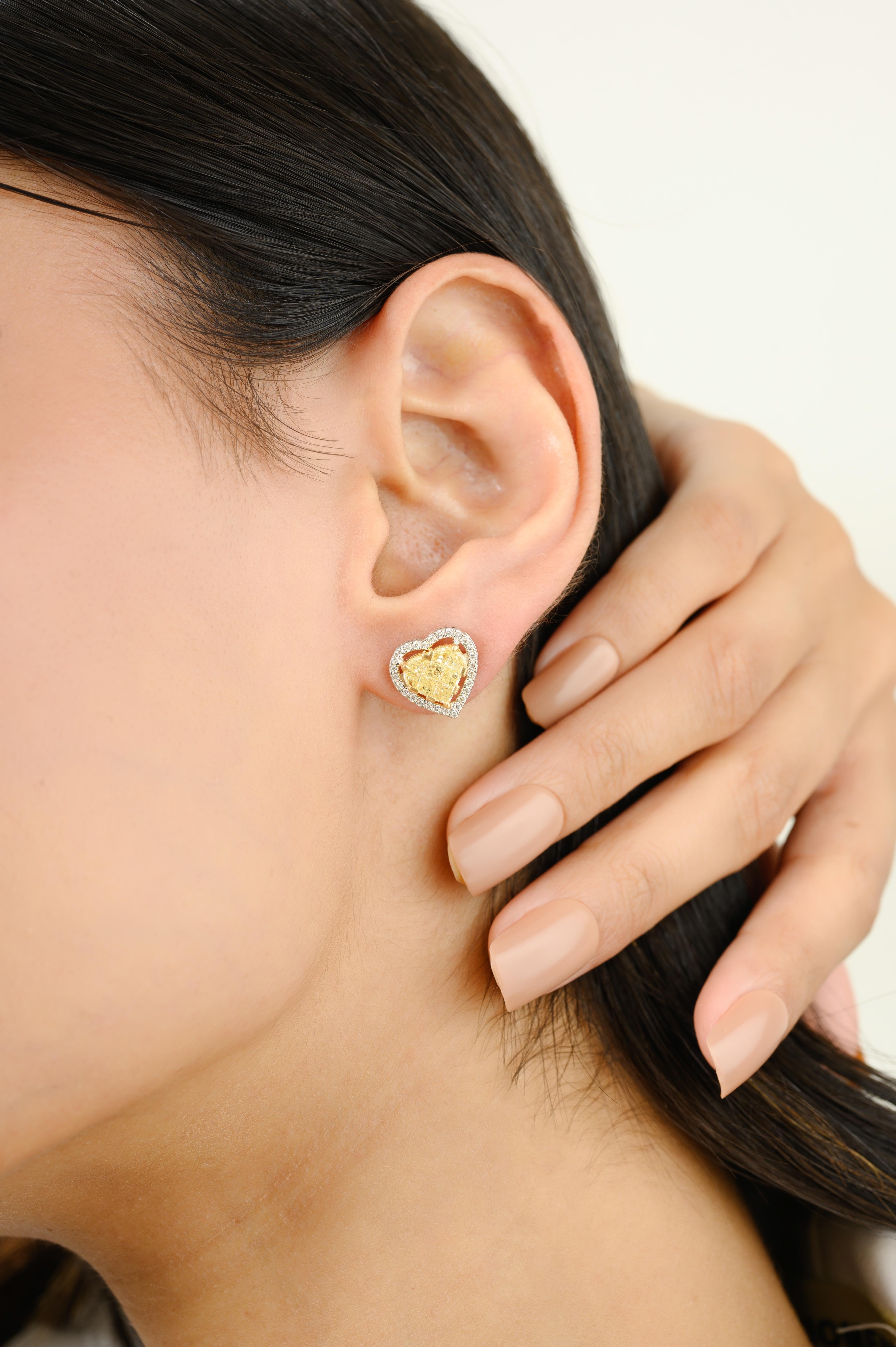 Coppia di orecchini a cuore con diamanti gialli certificati per donna in oro bianco 18 carati in vendita 2