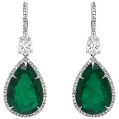 Certified Zambian Pear Emeralds 26.82 Carat Diamonds Platinum Drop Earrings