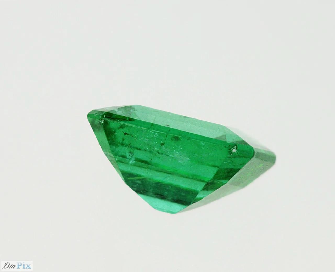 Certified Vivid Green Emerald For Sale 5