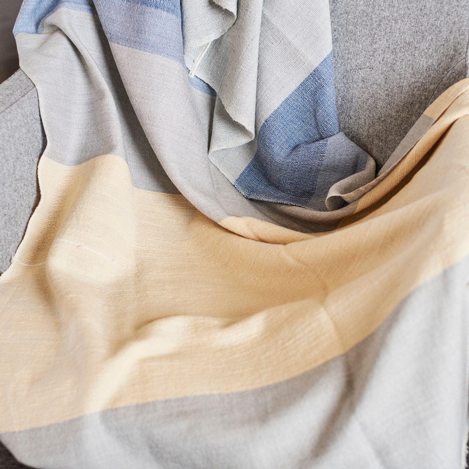 Ceru Handloom Merino Throw / Blanket in Neutral Shades of Cream & Serene Blue For Sale 5
