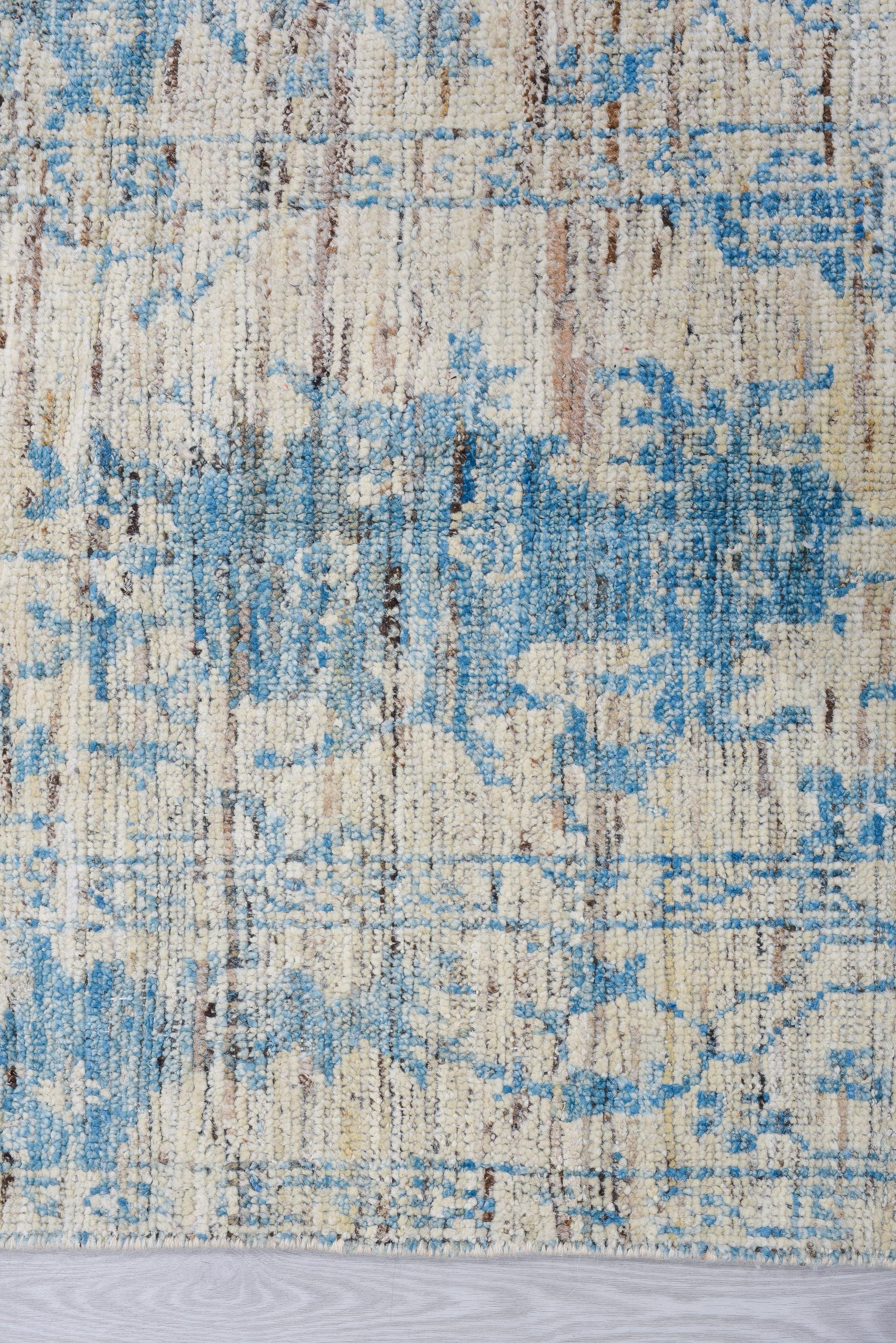 Cerulean and Ivory Runner Rug - Tulu In Excellent Condition For Sale In New York, NY