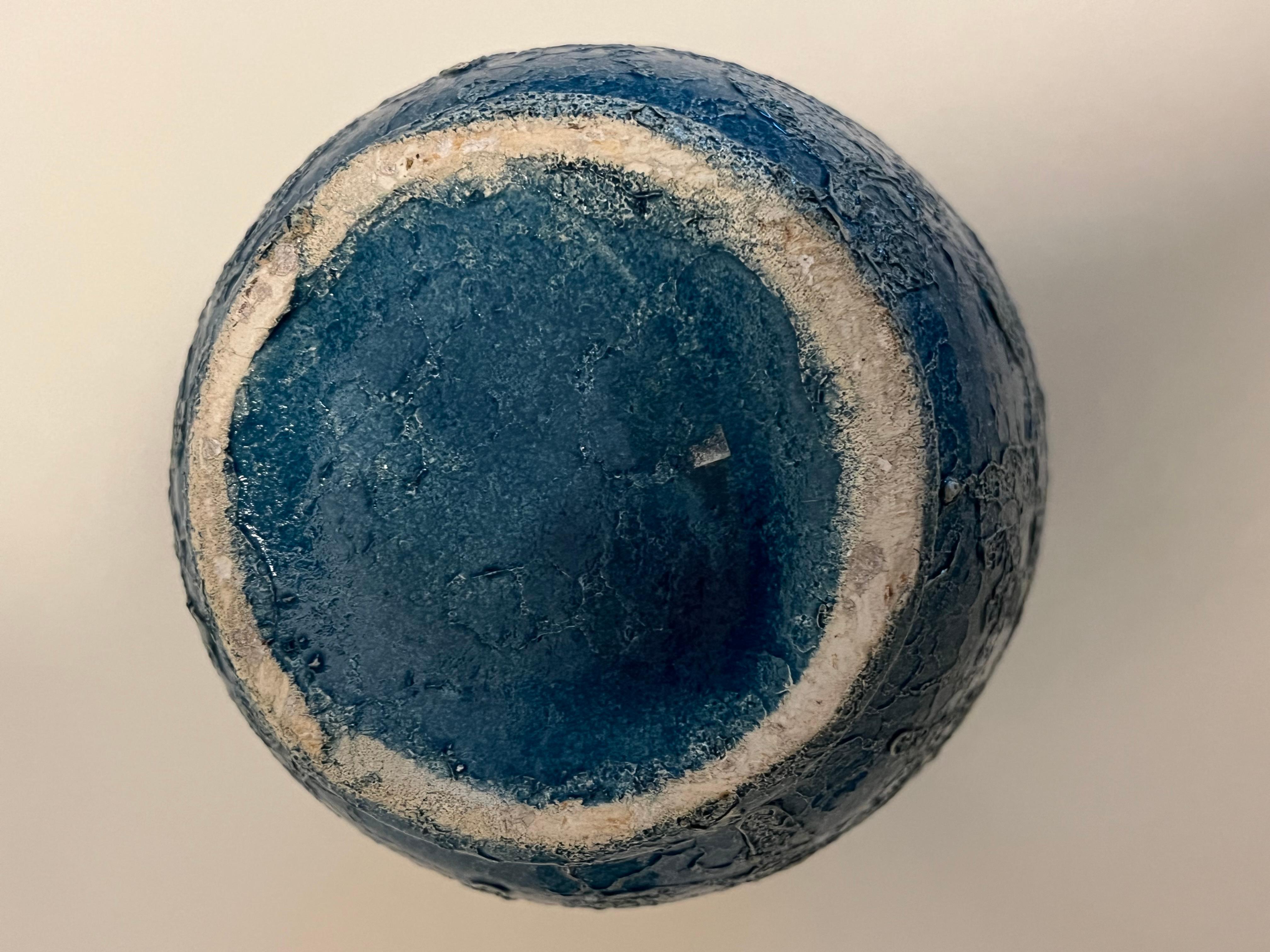 Terracotta Vaso Art Déco francese blu ceruleo in vendita