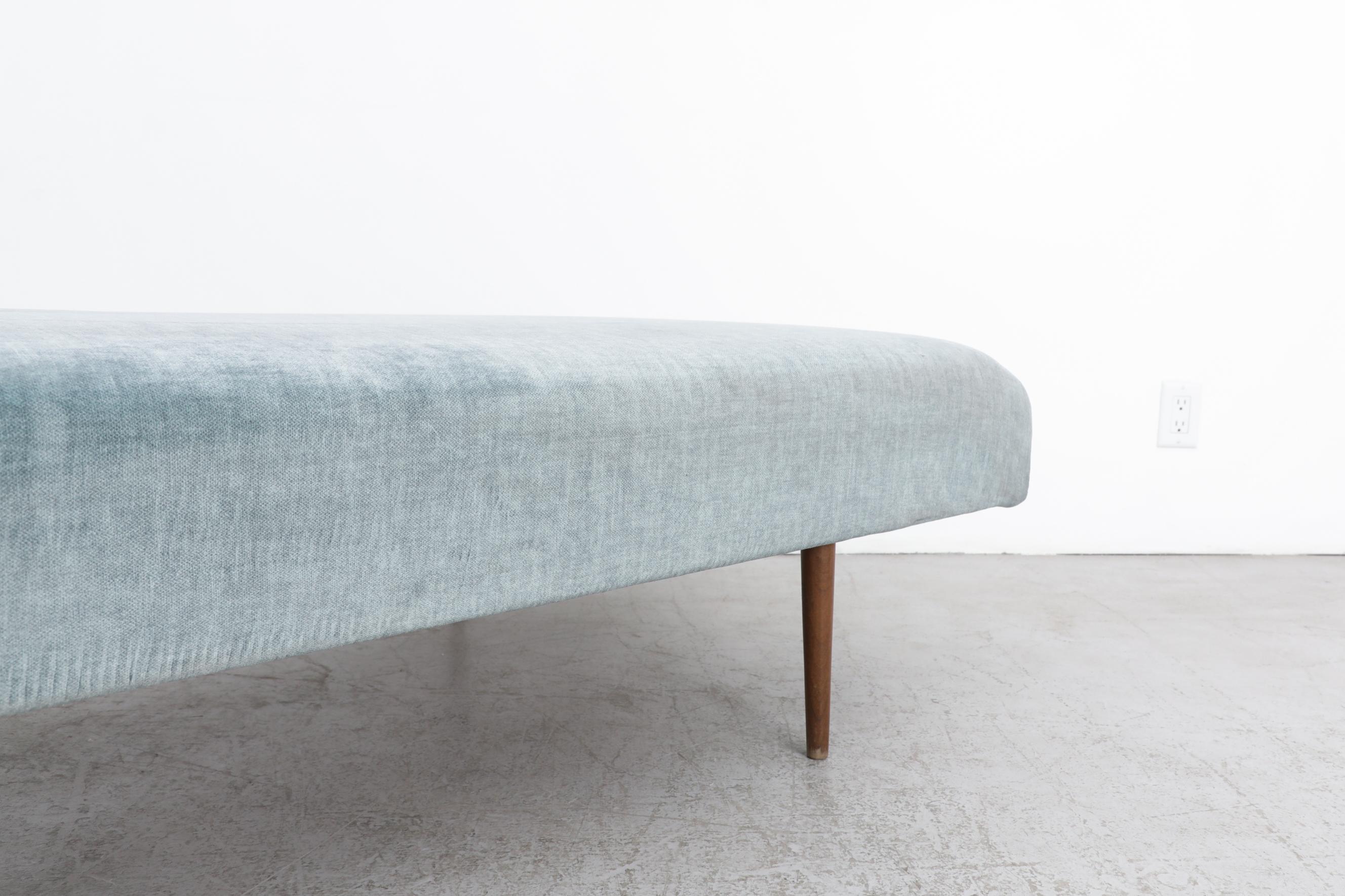 Cerulean Light Blue Swedish Velvet Daybed With Tapered Teak Legs For Sale 5