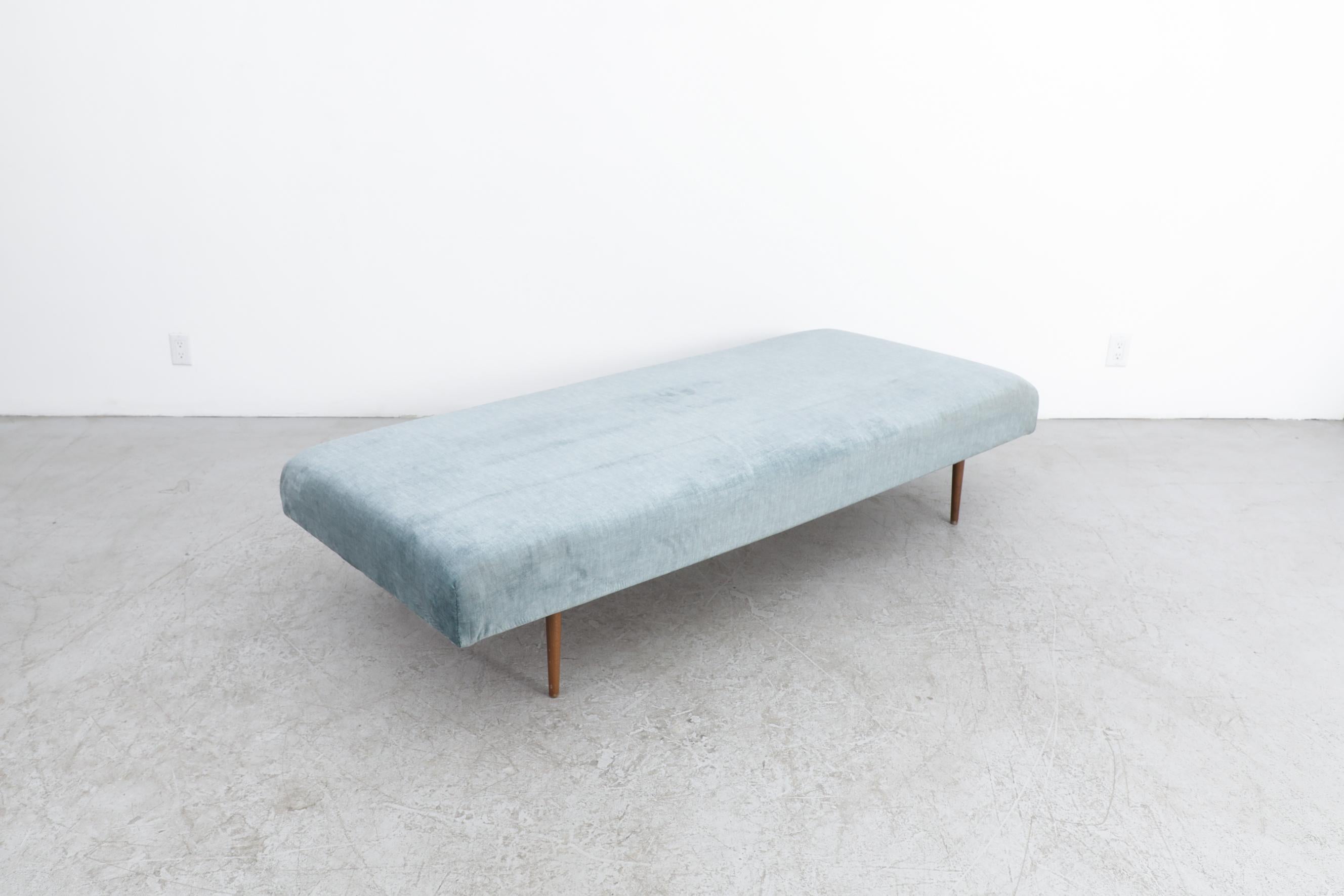 Cerulean Light Blue Swedish Velvet Daybed With Tapered Teak Legs For Sale 1