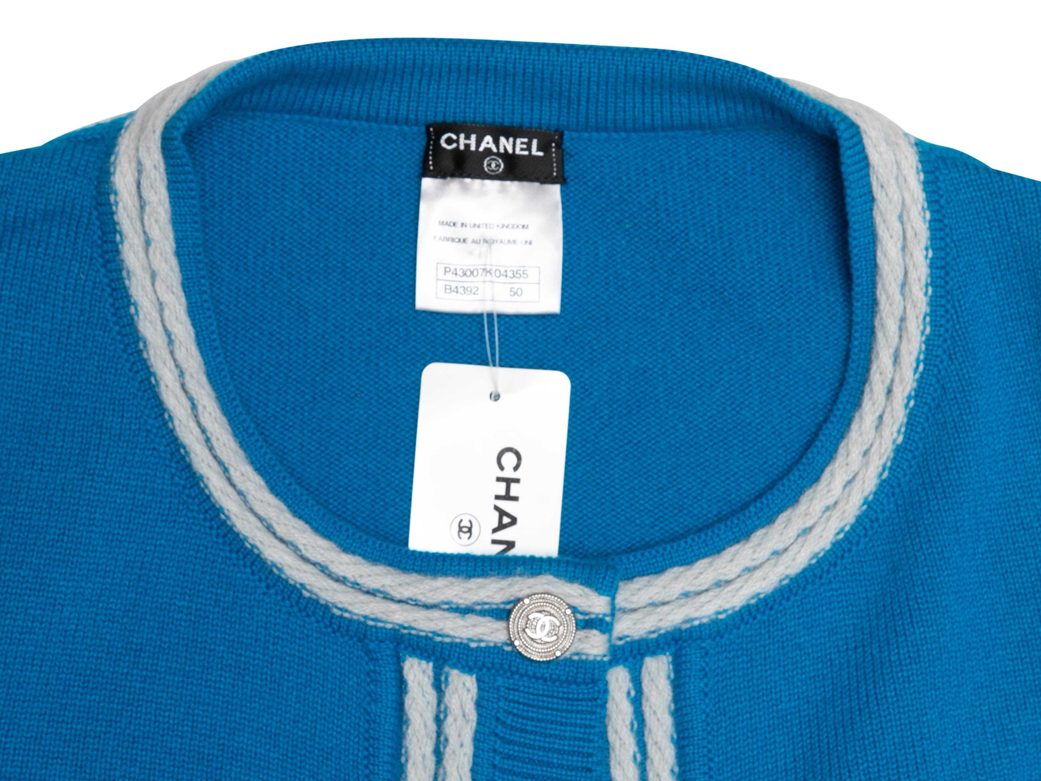 Cerulean & White Chanel Cashmere Cardigan Size FR 50 In Good Condition For Sale In New York, NY
