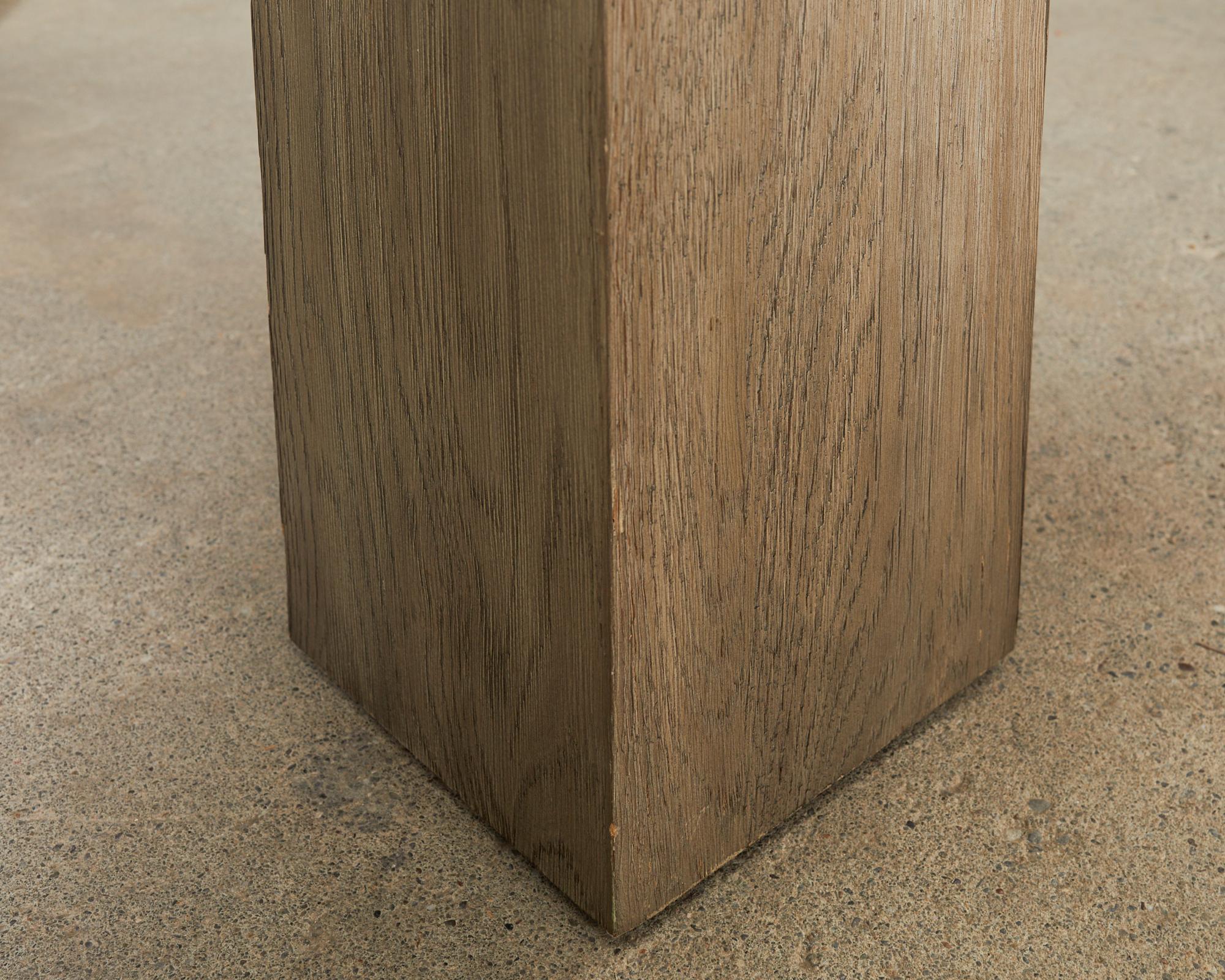 Tavolo da pranzo rettangolare in stile Parsons in Oak Oak Distressed Cerused in vendita 4