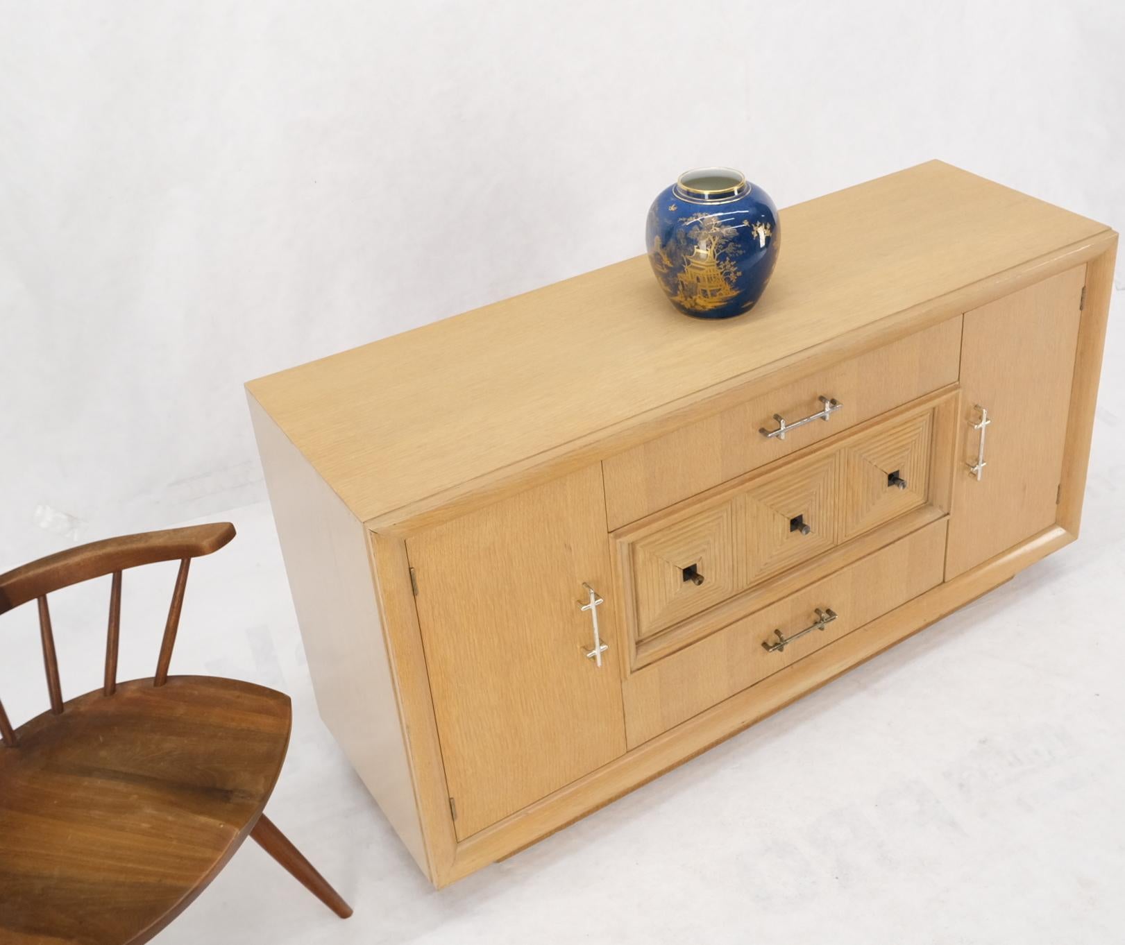 Cerused Oak Modern Credenza Dresser Cabinet 3 Drawer 2 Doors Compartments Mint For Sale 6