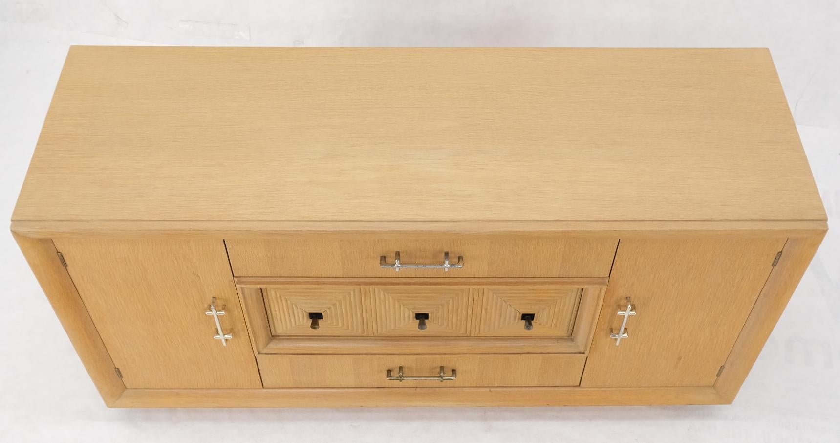 Mid-Century Modern Cerused Oak Modern Credenza Dresser Cabinet 3 Drawer 2 Doors Compartments Mint For Sale