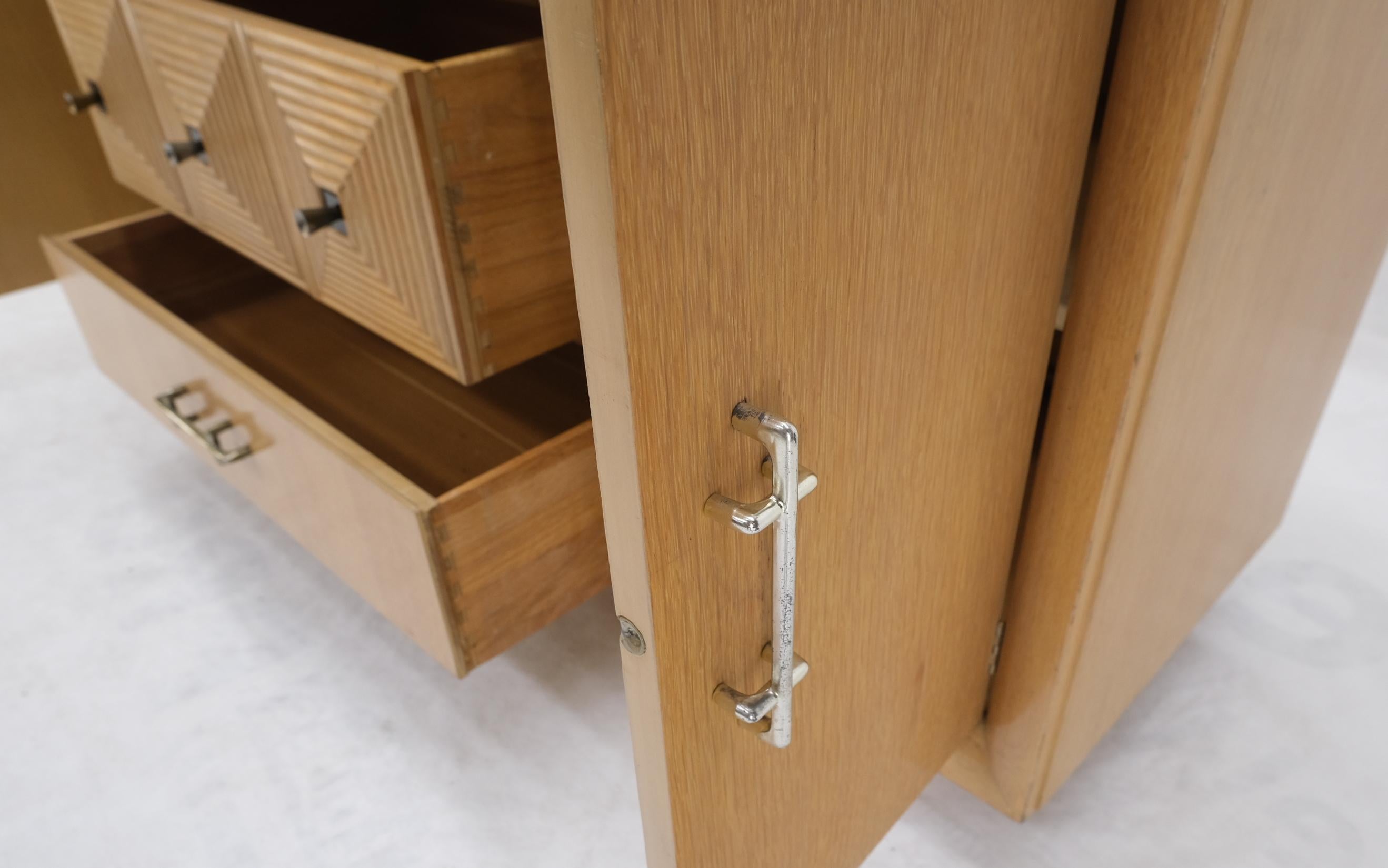 Cerused Oak Modern Credenza Dresser Cabinet 3 Drawer 2 Doors Compartments Mint For Sale 1