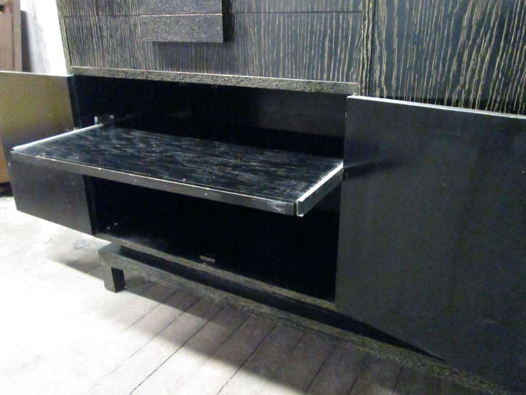 Sideboard In Good Condition For Sale In New York, NY