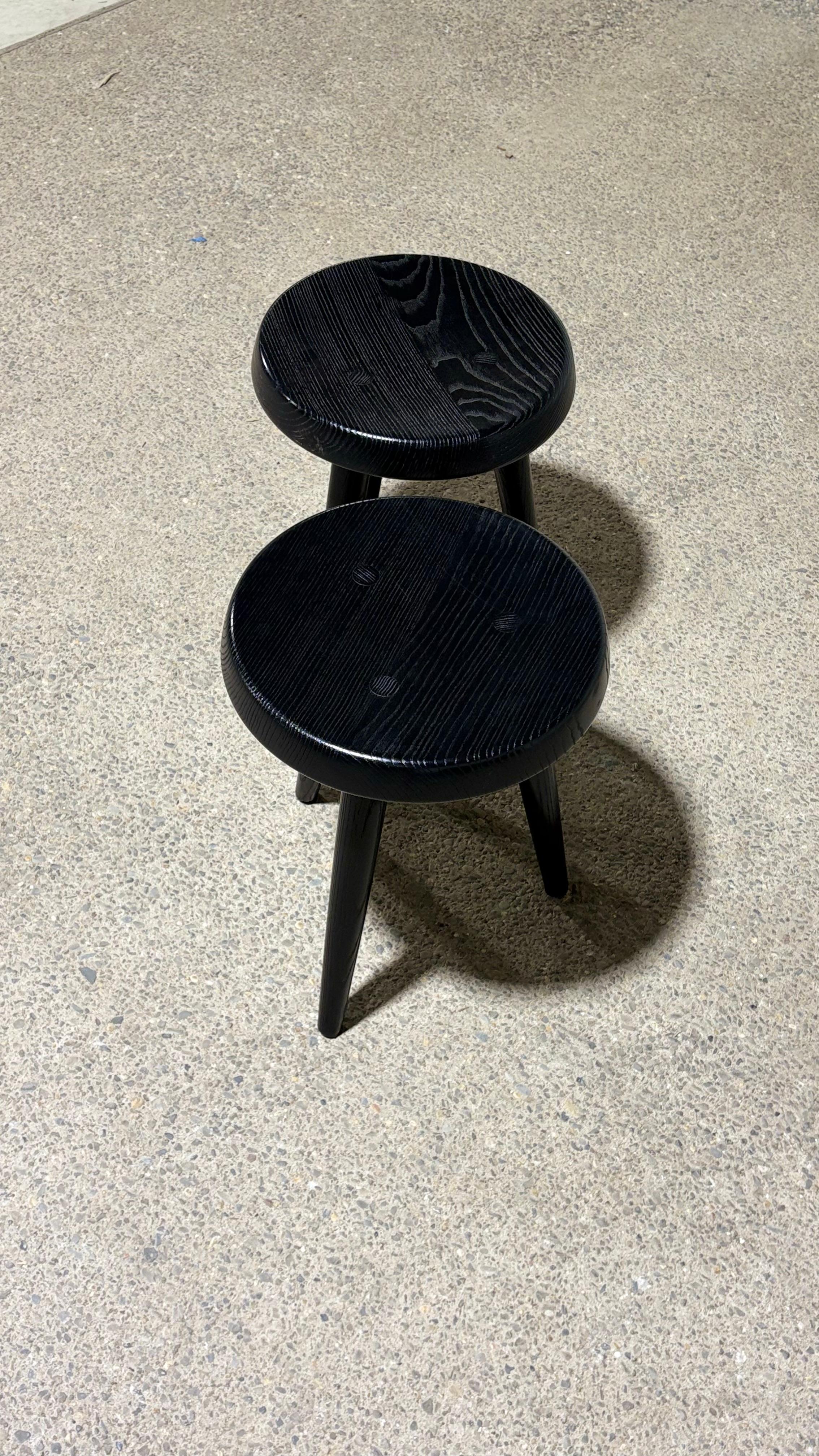 Cerused Oak Hocker im Stil von Charlotte Perriand im Angebot 2