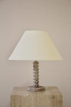 Lampe de table en chêne cérusé, style Charles Dudouyt – Fabrication française, années 1930