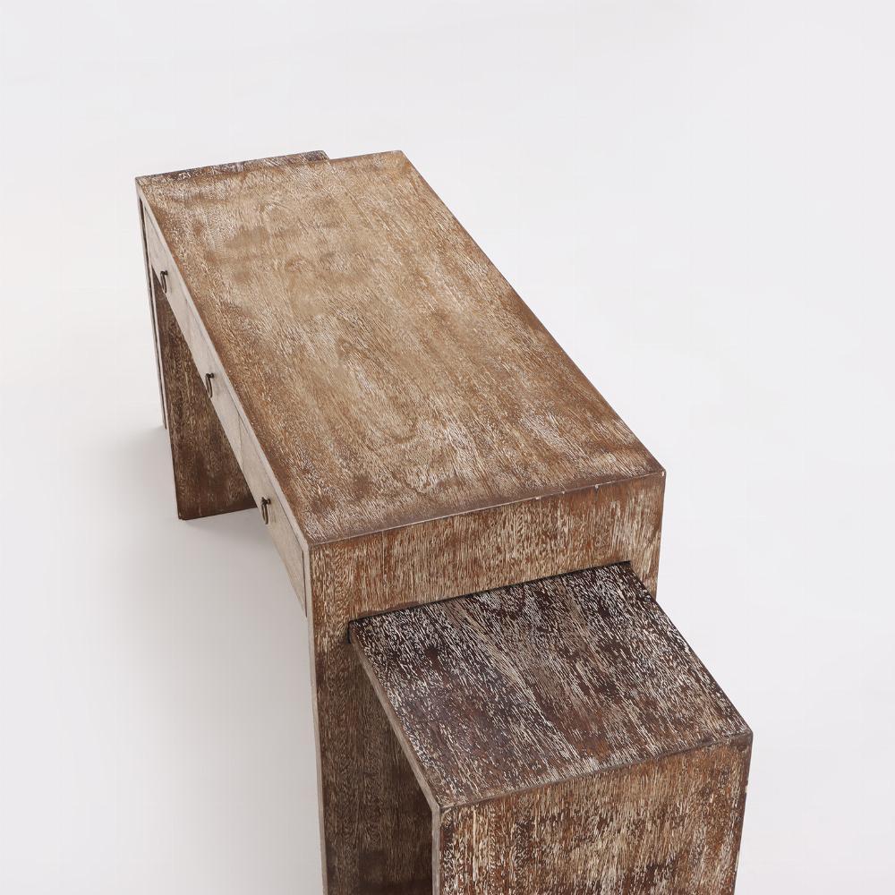 Schreibtisch mit drei Schubladen aus keramischer Eiche mit ausziehbaren Slides.  (21. Jahrhundert und zeitgenössisch) im Angebot