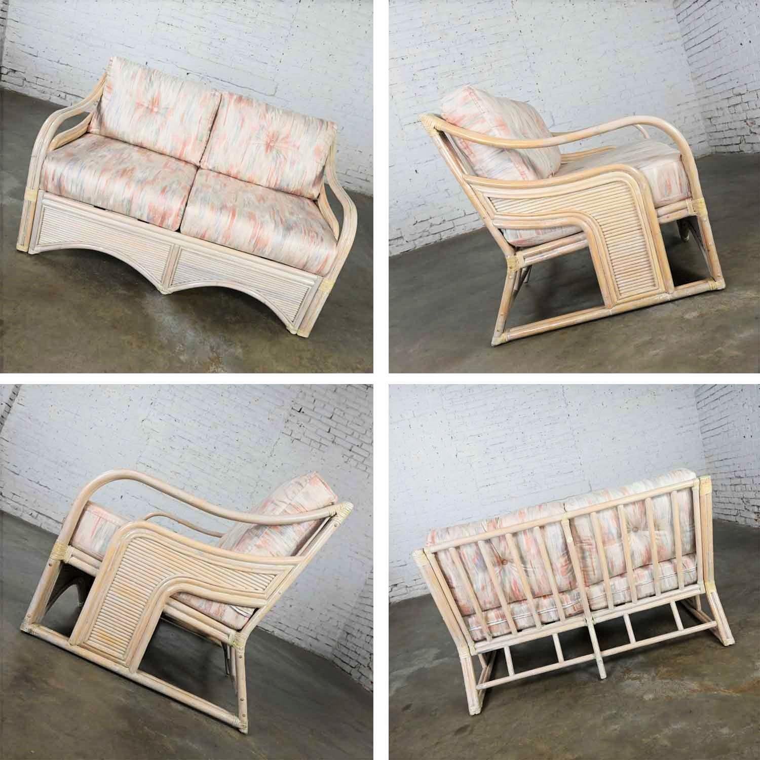 Love Seat & Lounge Chair aus geflochtenem Rattan mit Schilfrohr, Organische Moderne im Angebot 5
