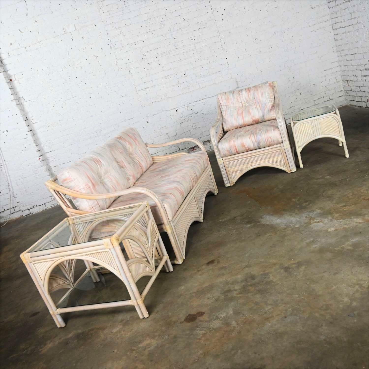Love Seat & Lounge Chair aus geflochtenem Rattan mit Schilfrohr, Organische Moderne im Angebot 9