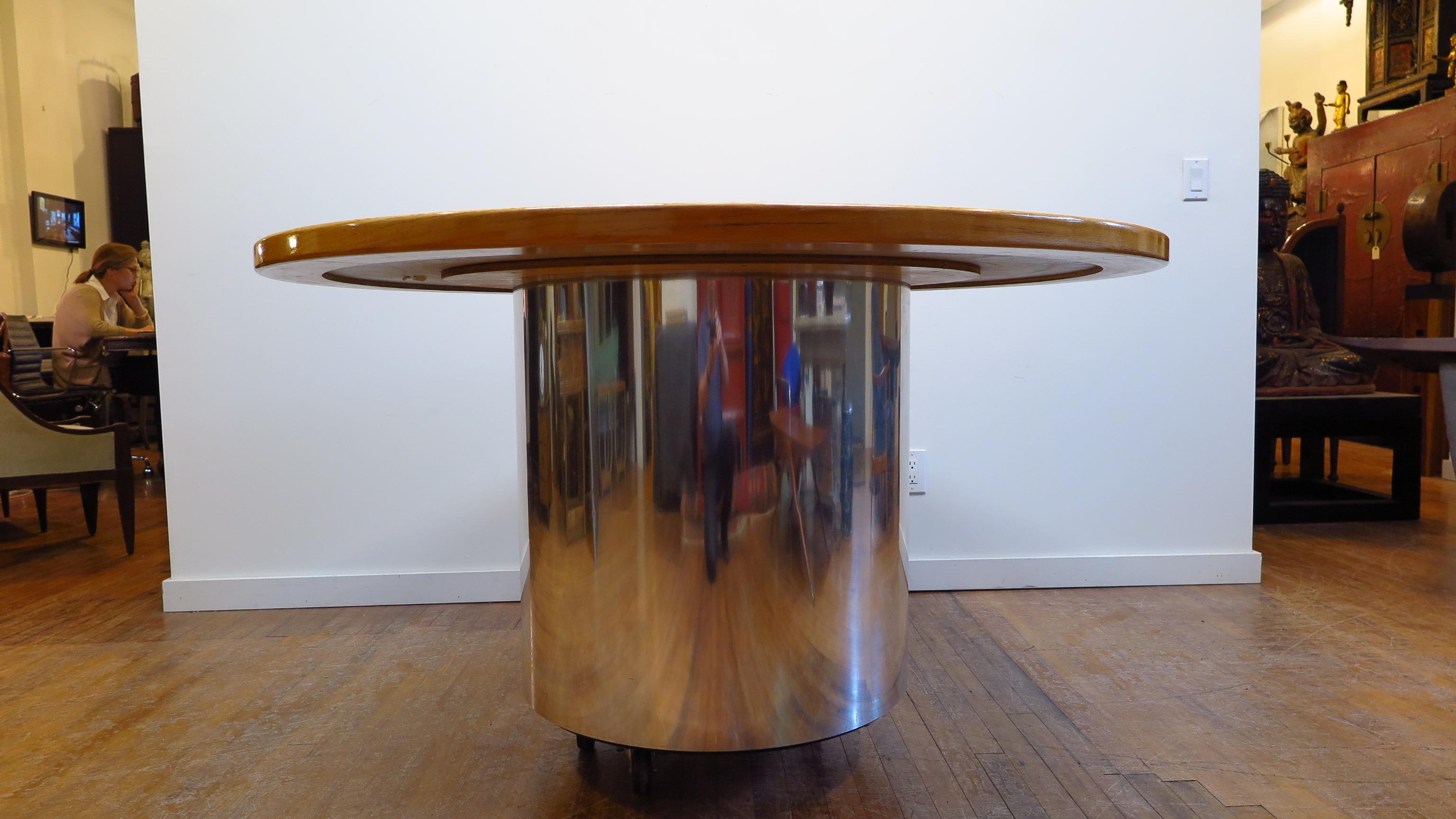 Cerused Round Dining Table In Good Condition In New York, NY