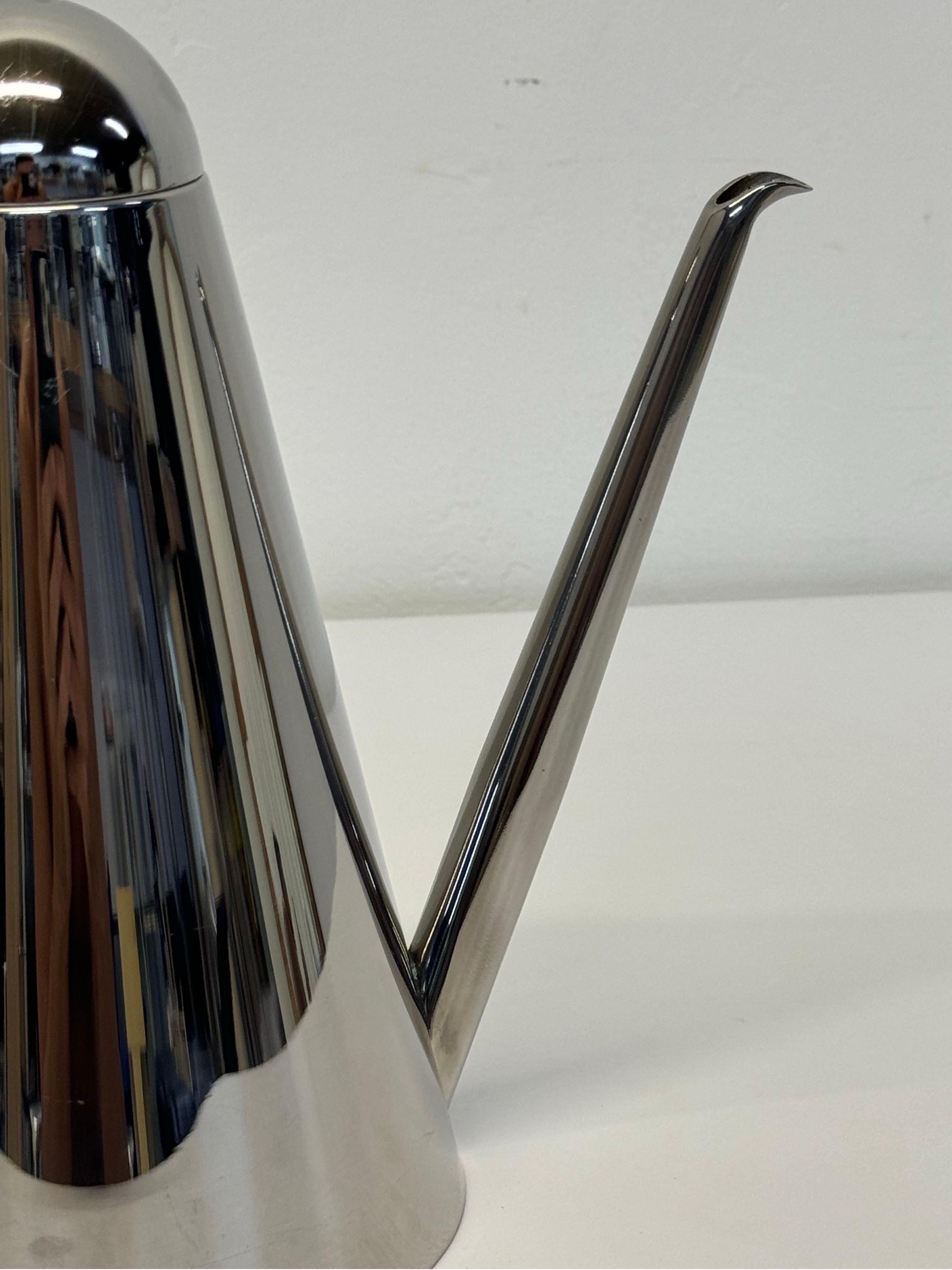 Cerutti Italia Teiera, caffettiera, caraffa, vaso in acciaio inossidabile, anni '80 in vendita 1
