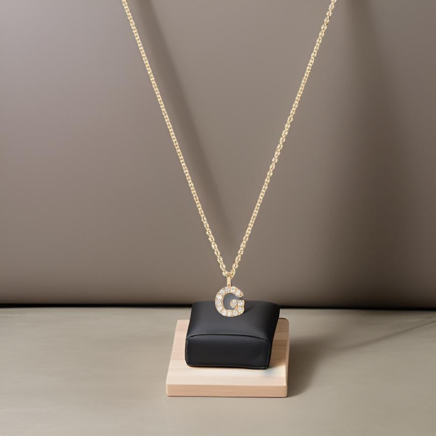 Cervin Blanc DIAMOND INITIAL G NECKLACE IN 18CT GOLD For Sale 2