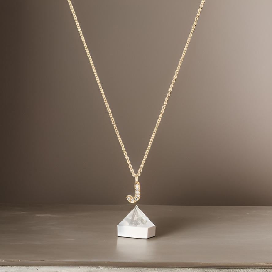 Cervin Blanc DIAMOND INITIAL J NECKLACE IN 18CT GOLD For Sale 2