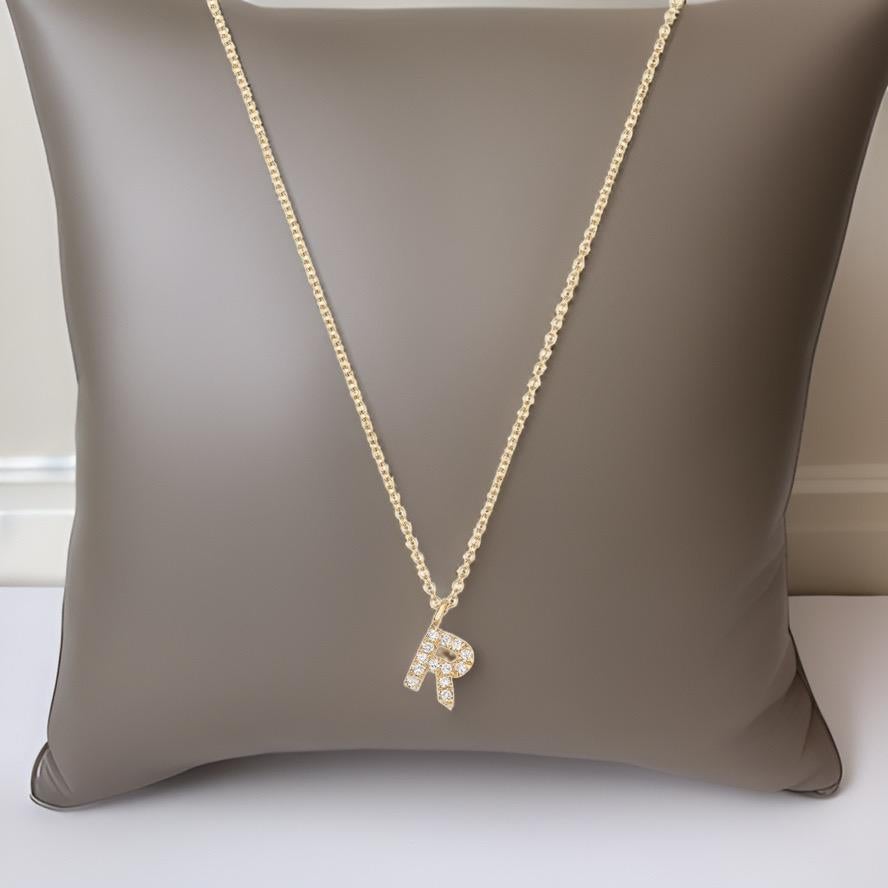 Cervin Blanc DIAMOND INITIAL R NECKLACE IN 18CT GOLD In New Condition For Sale In Ilford, GB