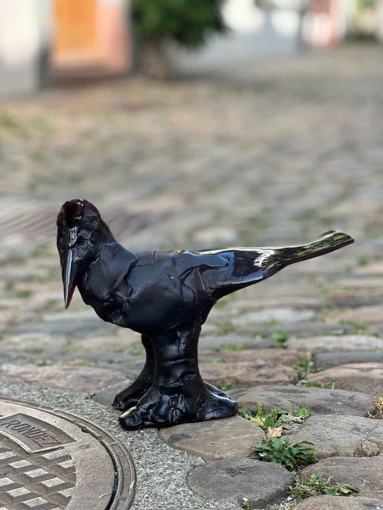 Become the owner of a masterpiece. 

CéSAR (1921-1998) made this fantastic Black Birds for DAUM, in a limited edition of only 100 pieces. This piece is no. 76/100, and dates back to around 1990. The figurine is signed CESAR, and engraved Daum,