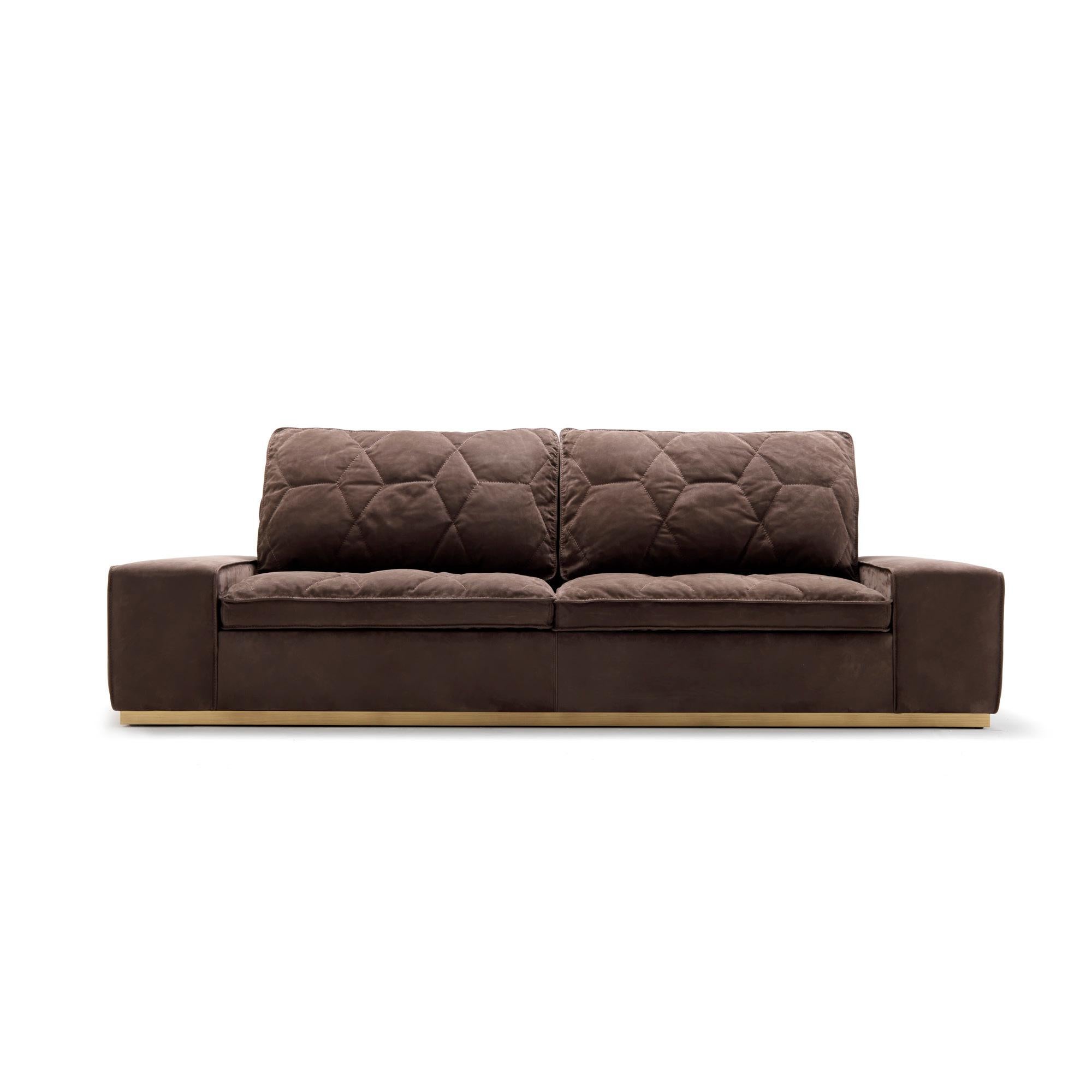 Product Technical Sheet:
Internal structure:
Fir wood multi-ply.
Cushions padding :
Sitting cushions :
External padding with natural , sterilized goose feathers.
Internal center with memory foam and expanded polyurethane with