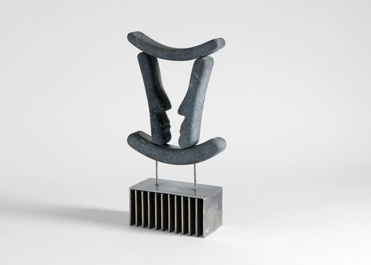 Con dedica: CLF 
Pezzo unico.

Pochi scultori riescono a trascendere il confine tra artigiano e artista; Cesare Arduini, un italiano che viveva e lavorava nel Bronx, era uno di questi. Attingendo ai suoi anni di esperienza come maestro marmista, ha