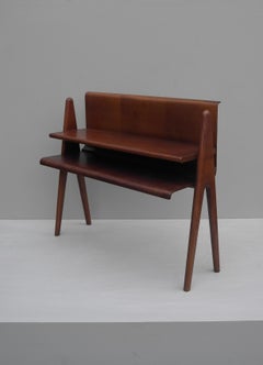 Cesare Lacca Curved Walnut Plywood Side Table or Book Stand, Italy, 1950s