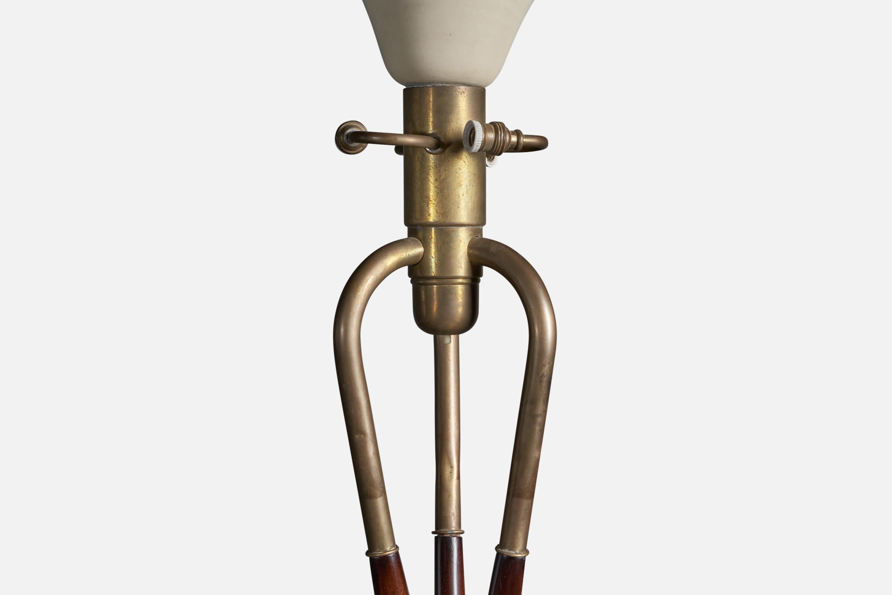 Mid-Century Modern Cesar Lacca, lampadaire, laiton, noyer, tissu, Italie années 1950 en vente