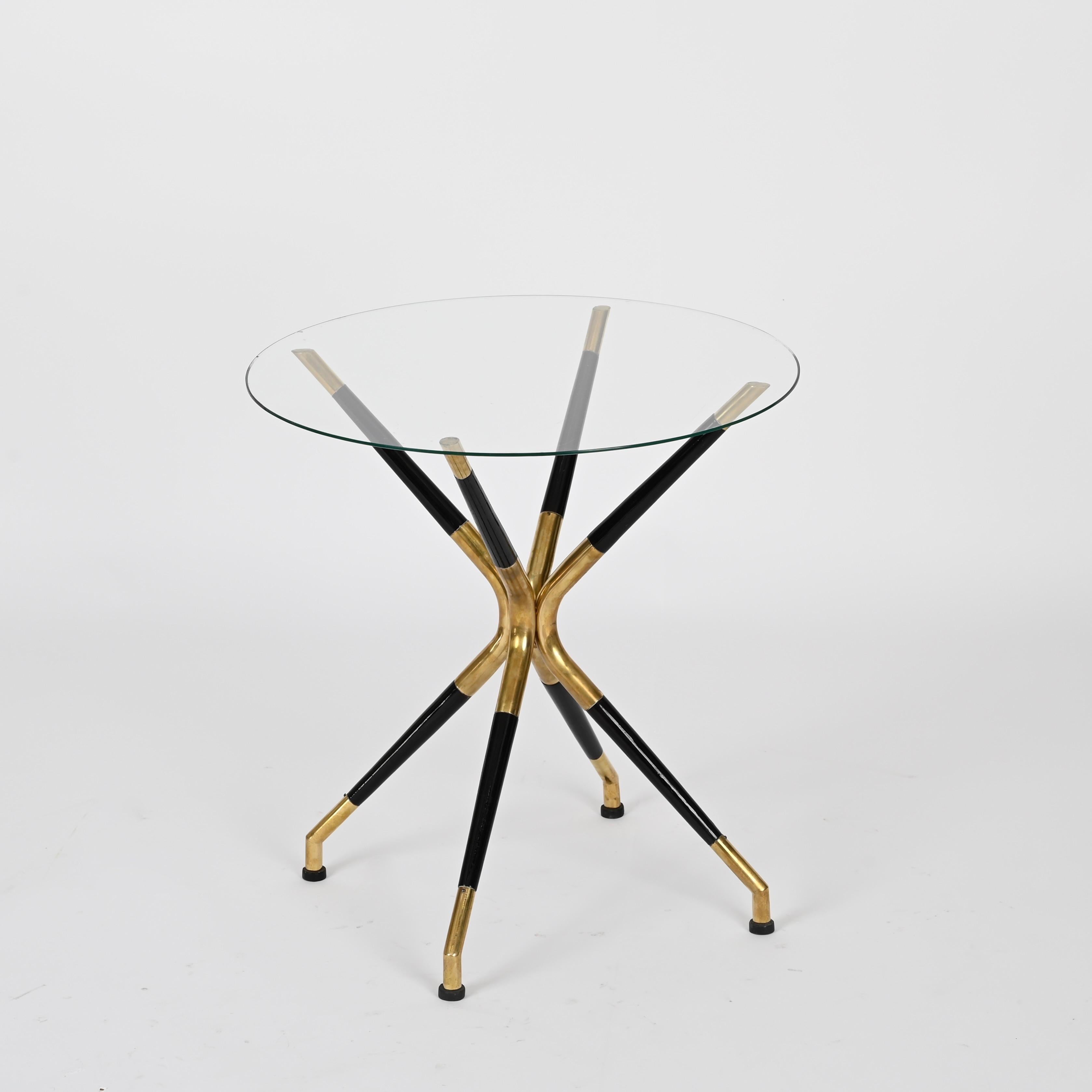Mid-Century Modern Cesare Lacca Italian Mid-Century Brass and Lacquered Wood Round Side Table 1950s For Sale