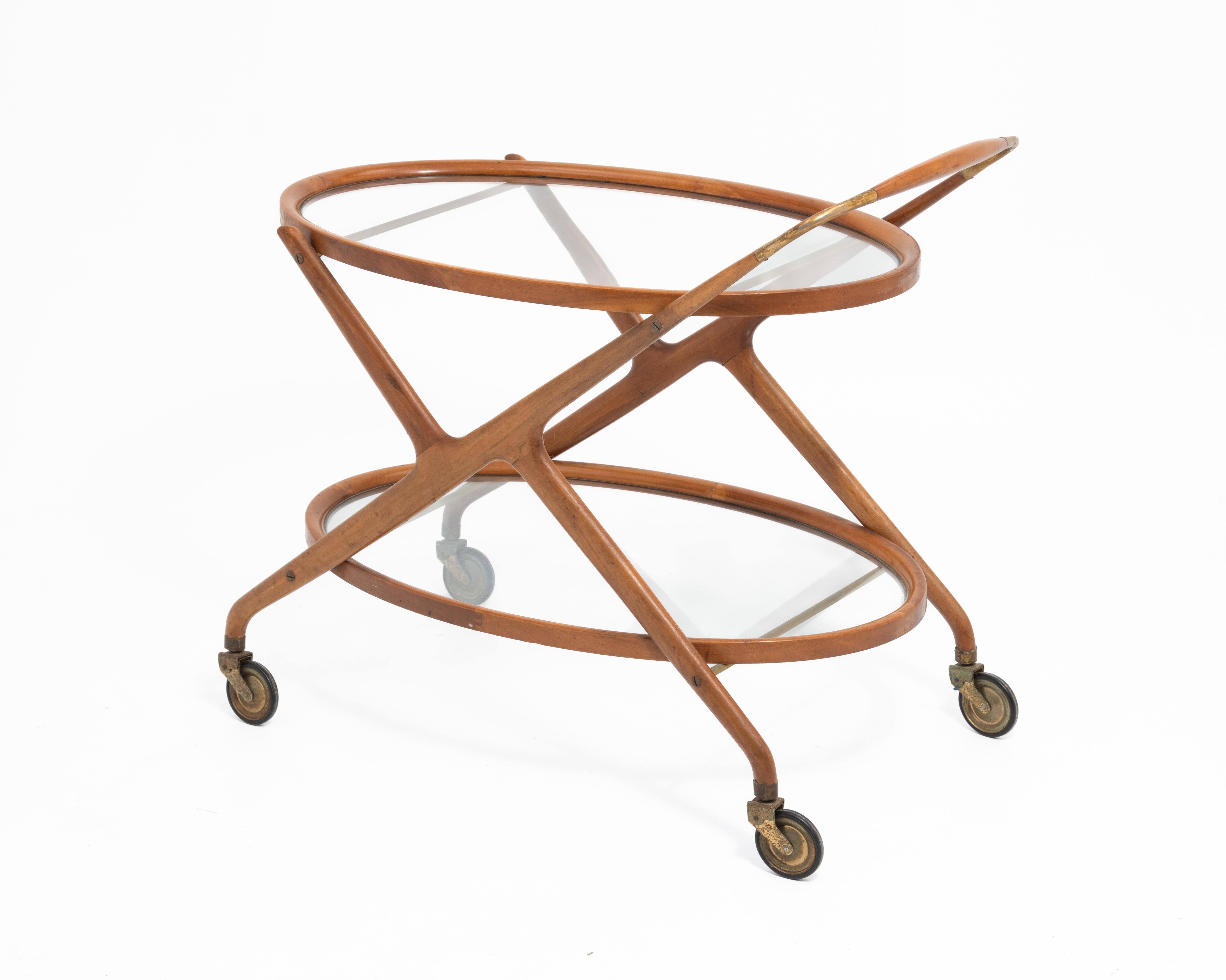 Cesare Lacca Italian Mid-Century Oval Teak and Brass Serving Trolley Bar Cart In Good Condition For Sale In Forest Grove, PA