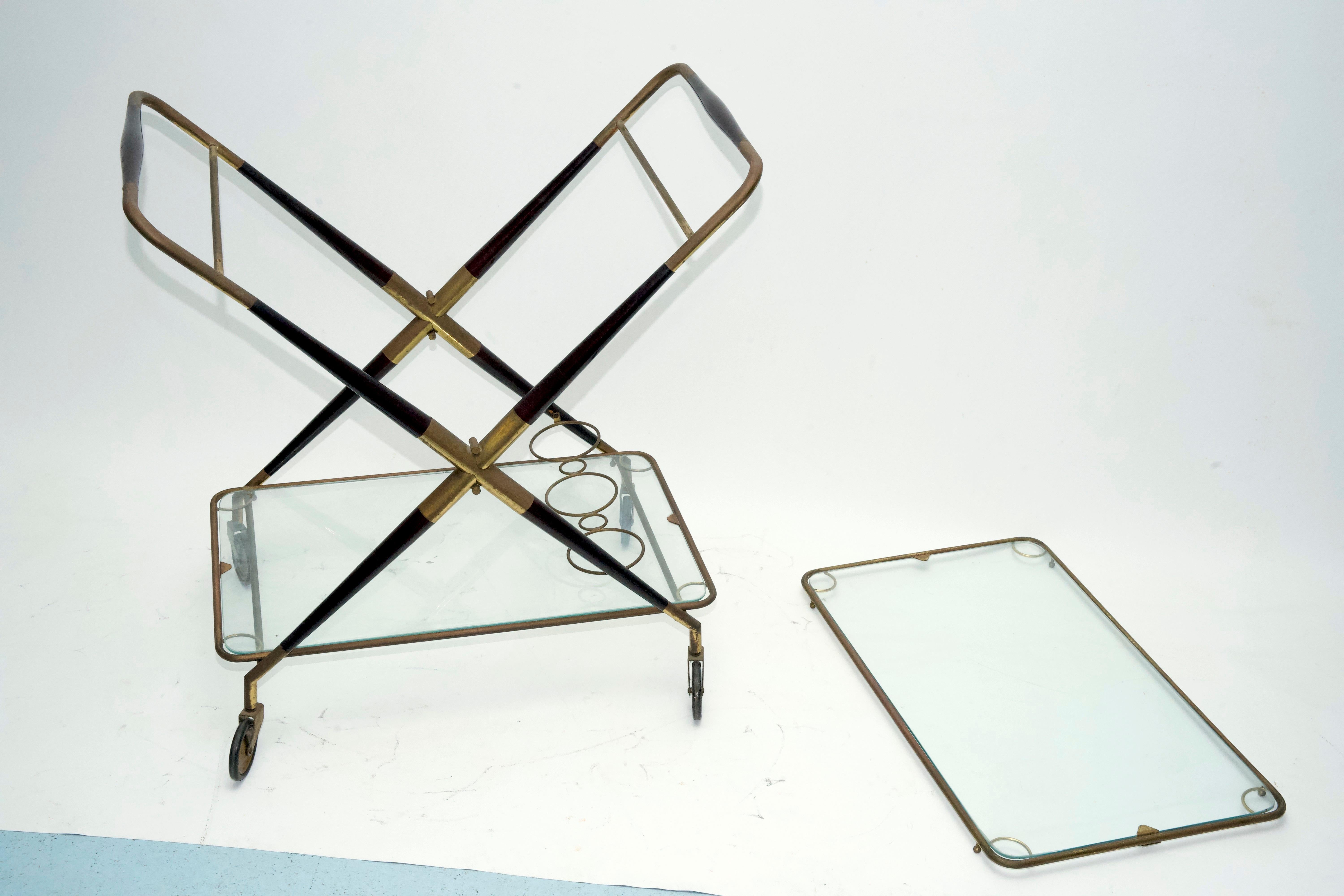 Cesar Lacca, chariot de bar en laiton et bois du milieu du siècle, Italie, années 1950 en vente 6