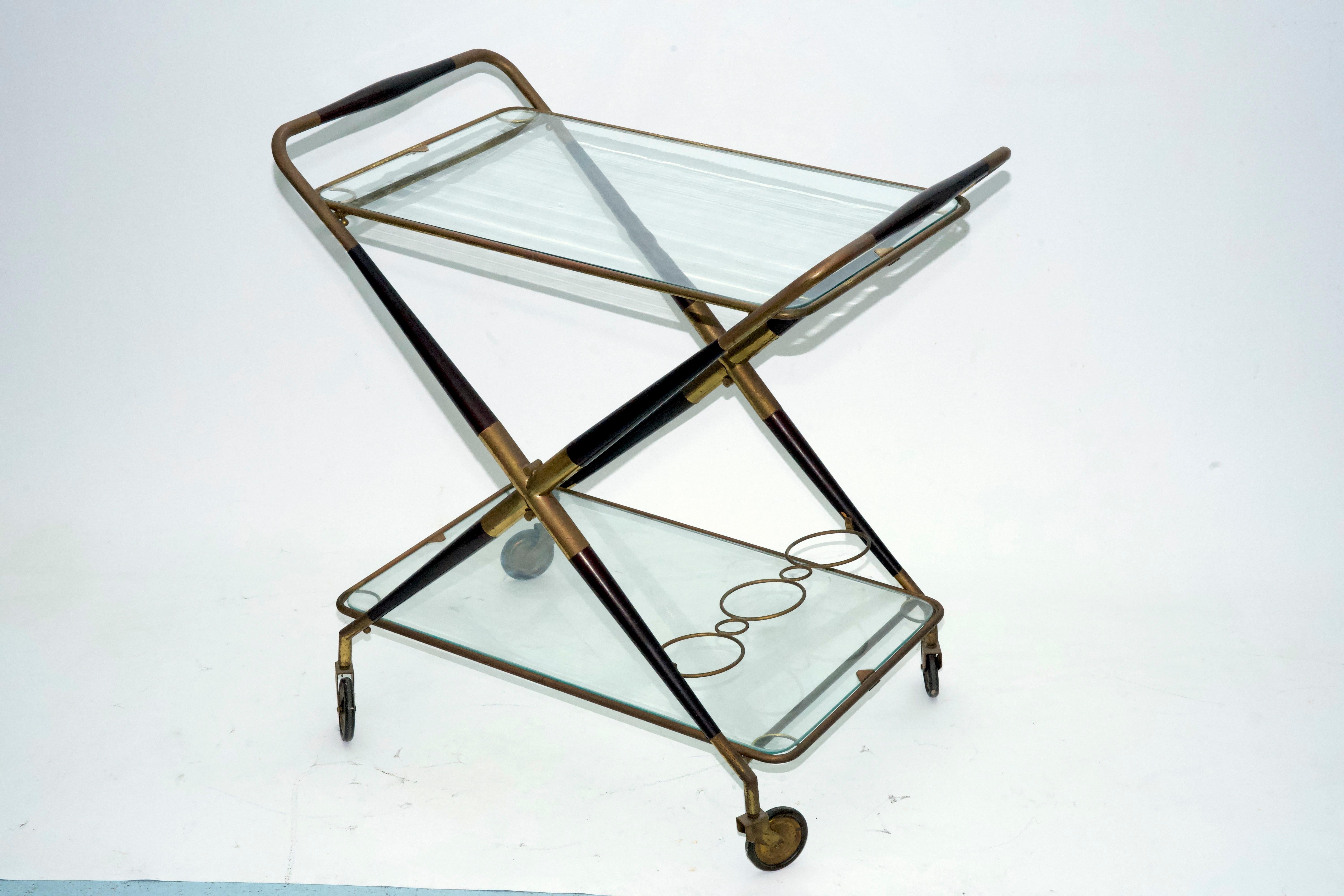 italien Cesar Lacca, chariot de bar en laiton et bois du milieu du siècle, Italie, années 1950 en vente