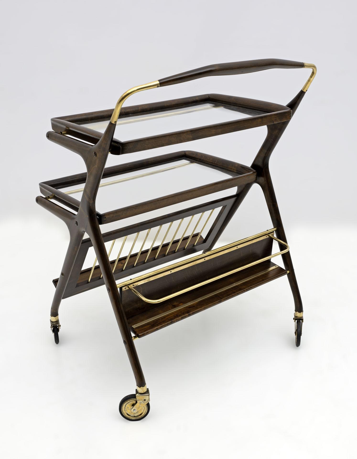 Mid-20th Century Cesare Lacca Mid-Century Modern Italian Walnut and Brass Bar Cart by Cassina 50s For Sale