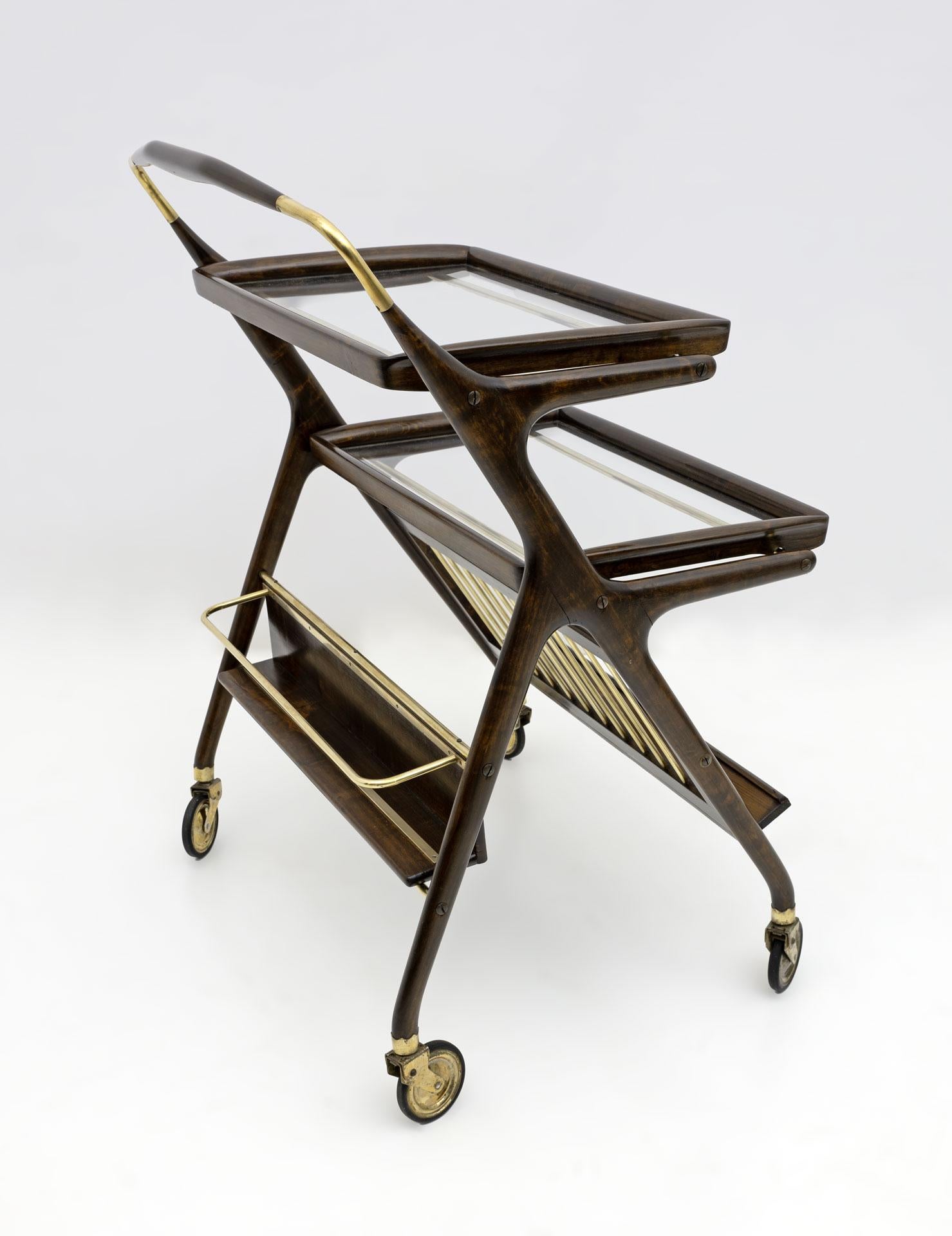 Cesare Lacca Mid-Century Modern Italian Walnut and Brass Bar Cart by Cassina 50s For Sale 1