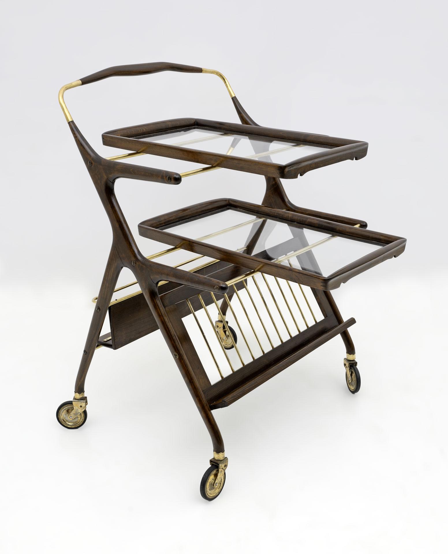 Cesare Lacca Mid-Century Modern Italian Walnut and Brass Bar Cart by Cassina 50s For Sale 5
