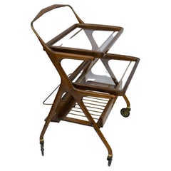 Chariot de bar en noyer et laiton italien moderne du milieu du siècle Cesar Lacca par Cassina 50s