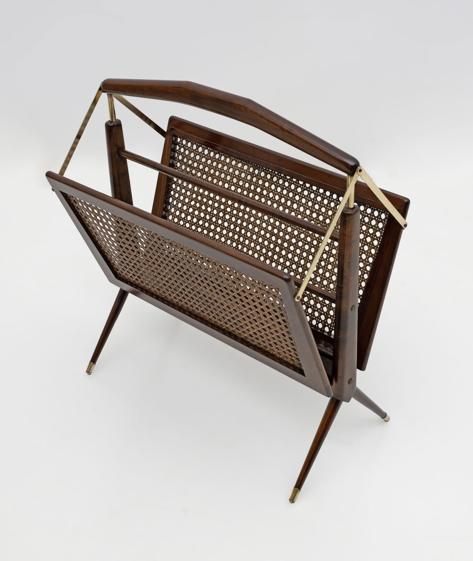 Mid-20th Century Cesare Lacca Mid-Century Modern Italian Wicker and Brass Magazine Rack, 1950s For Sale