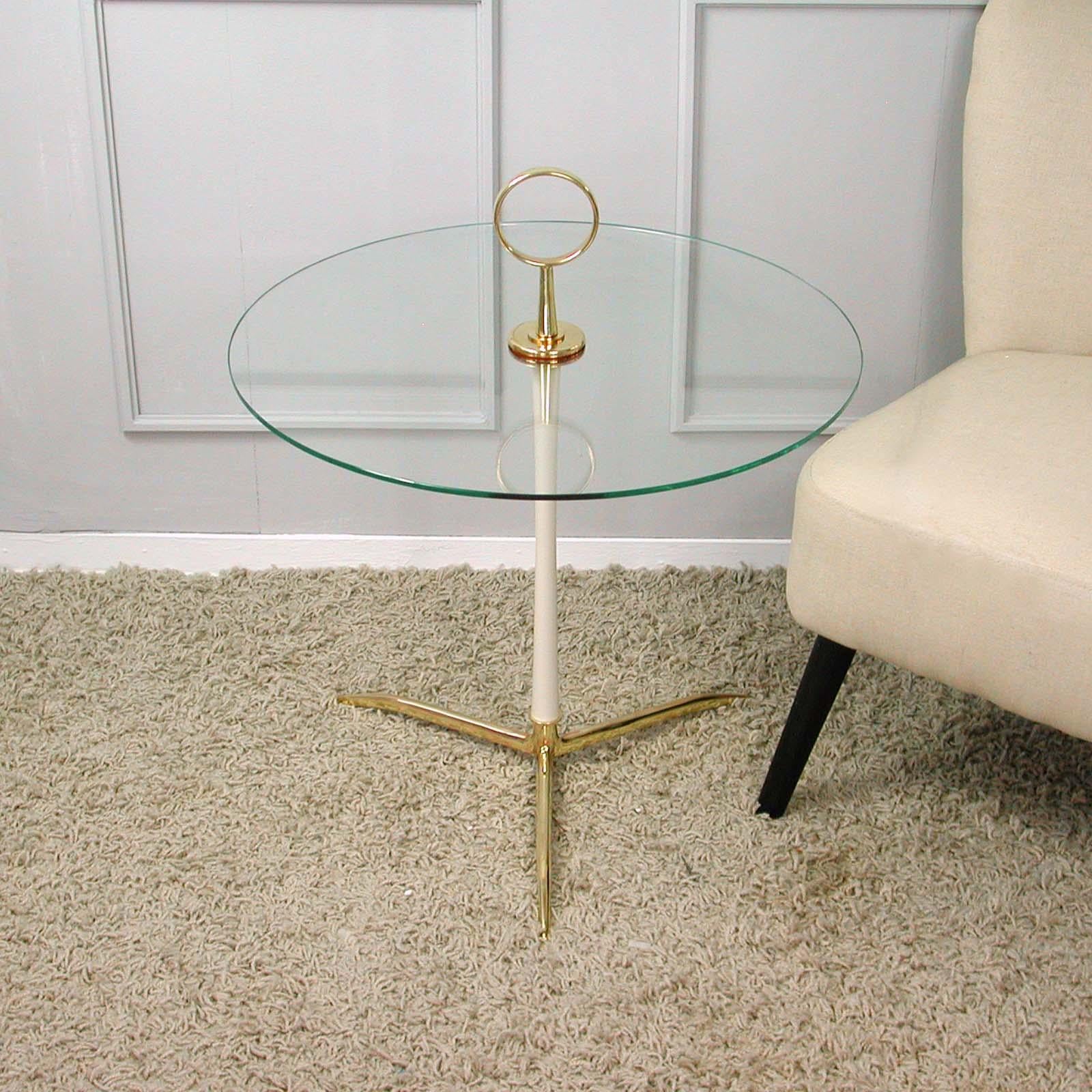 Cesare Lacca Midcentury Brass and Clear Glass Tripod Side Table, Italy, 1950s 9