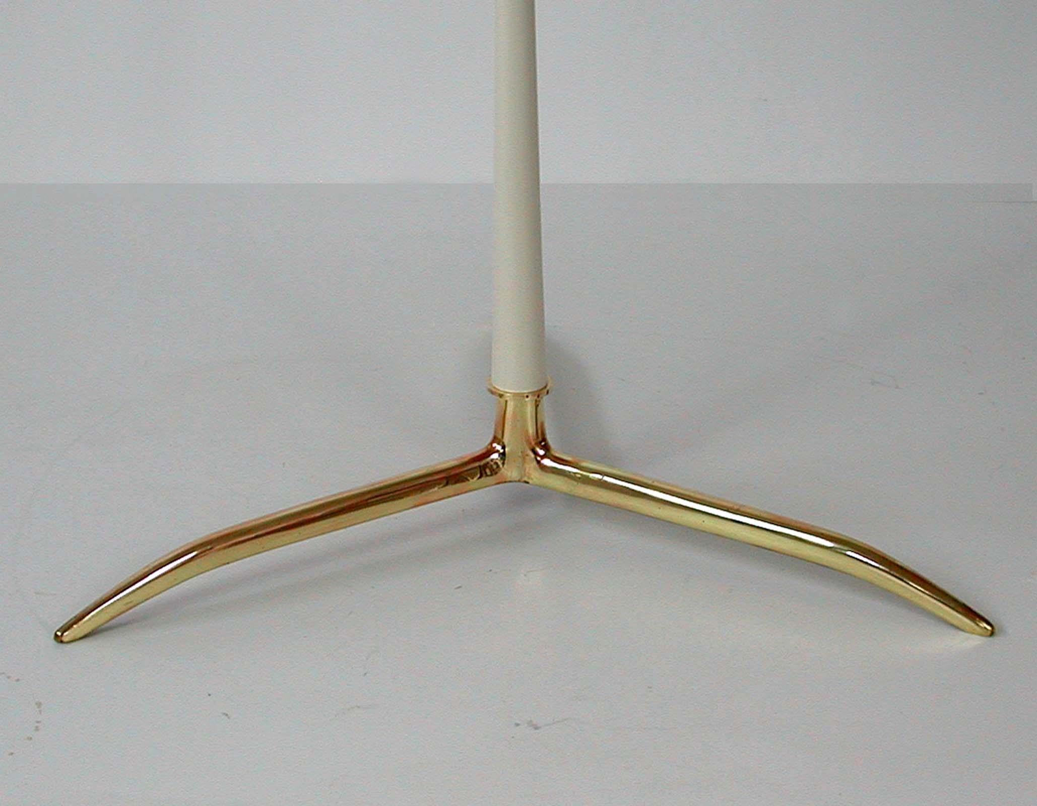 Cesare Lacca Midcentury Brass and Clear Glass Tripod Side Table, Italy, 1950s For Sale 2