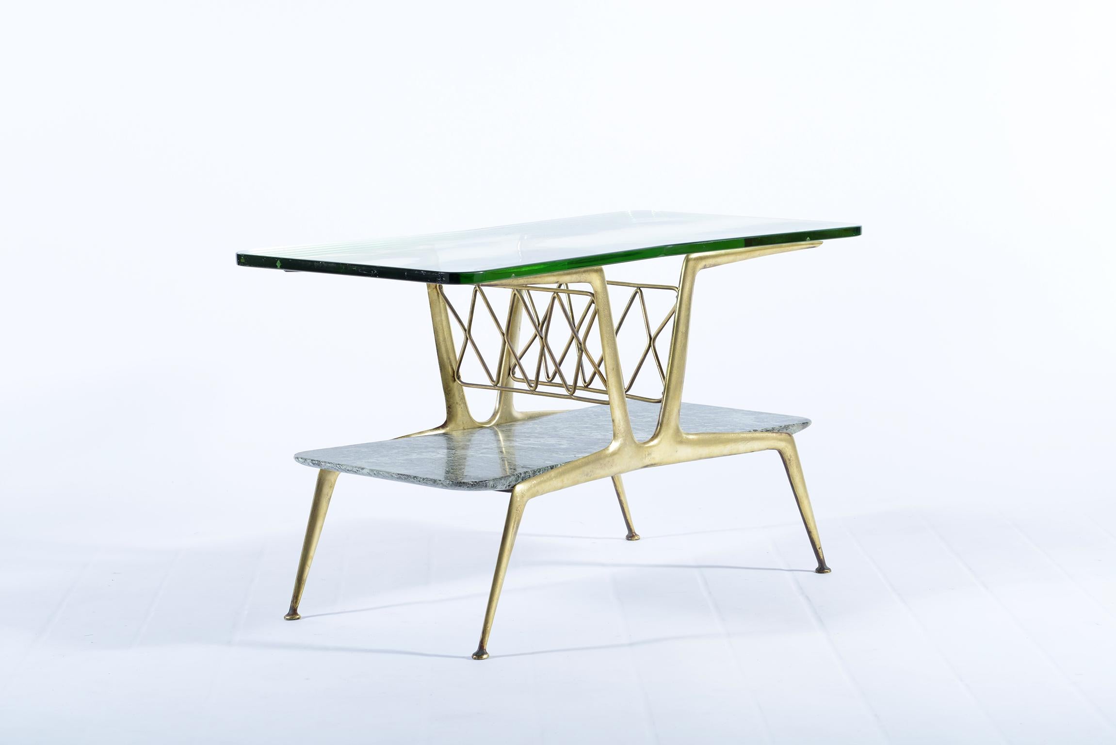 Cesare Lacca Midcentury Cust Brass Structure Coofee and Magazine Rack Table 1950 In Excellent Condition For Sale In Firenze, Toscana