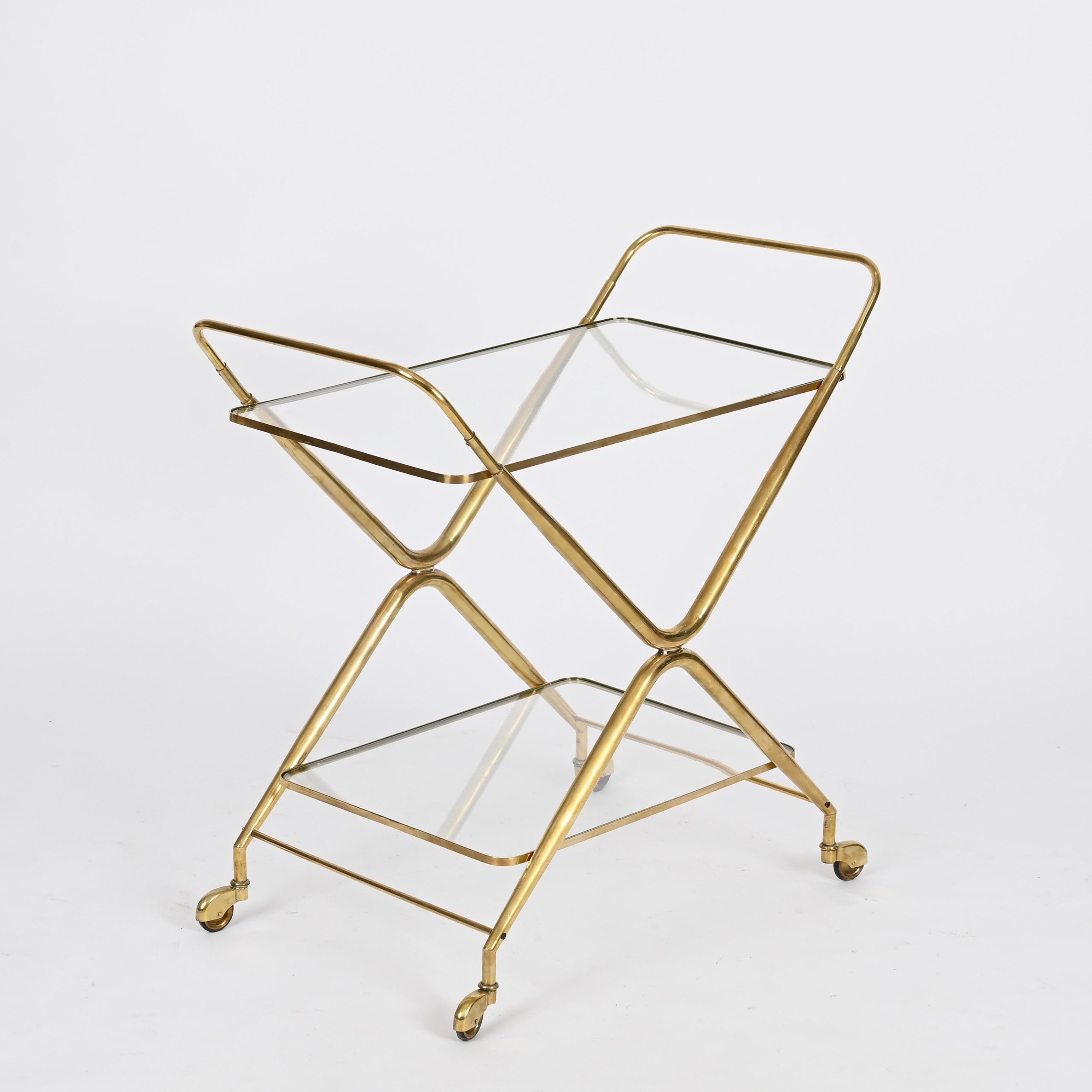 Hand-Crafted Cesare Lacca Midcentury Italian Serving Bar Cart in Brass, Italy 1950s For Sale