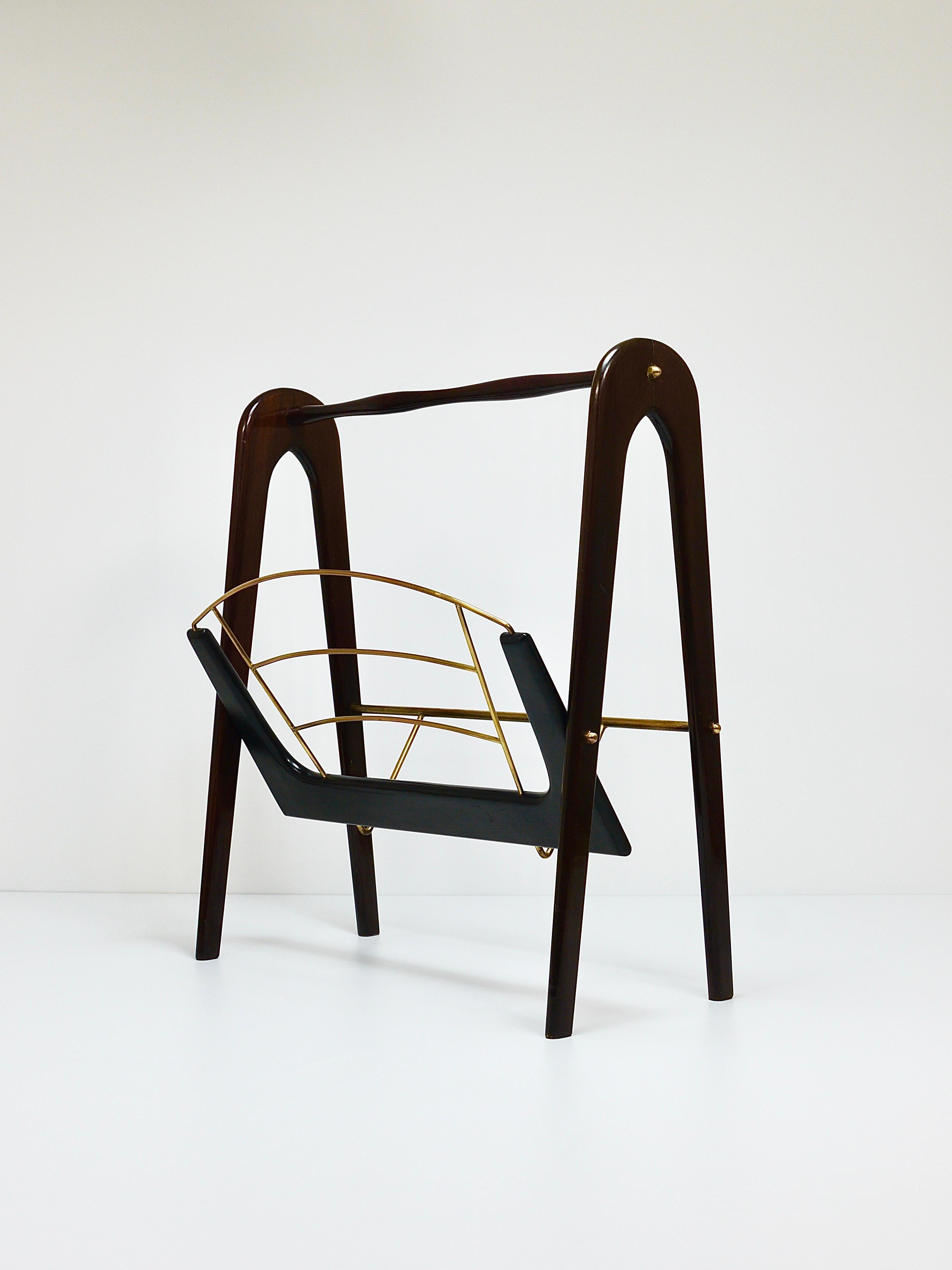 Polished Cesare Lacca Midcentury Magazine Rack, Mahogany & Brass, Italy, 1950s For Sale