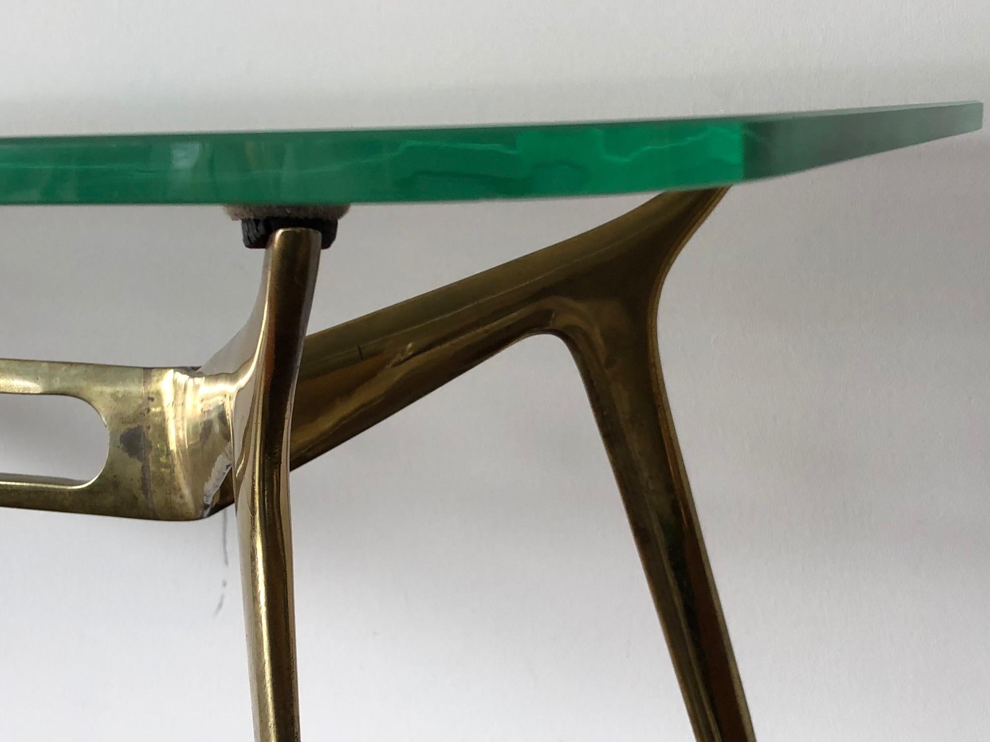 Mid-Century Modern Table basse en laiton sculpté Cesare Lacca en vente