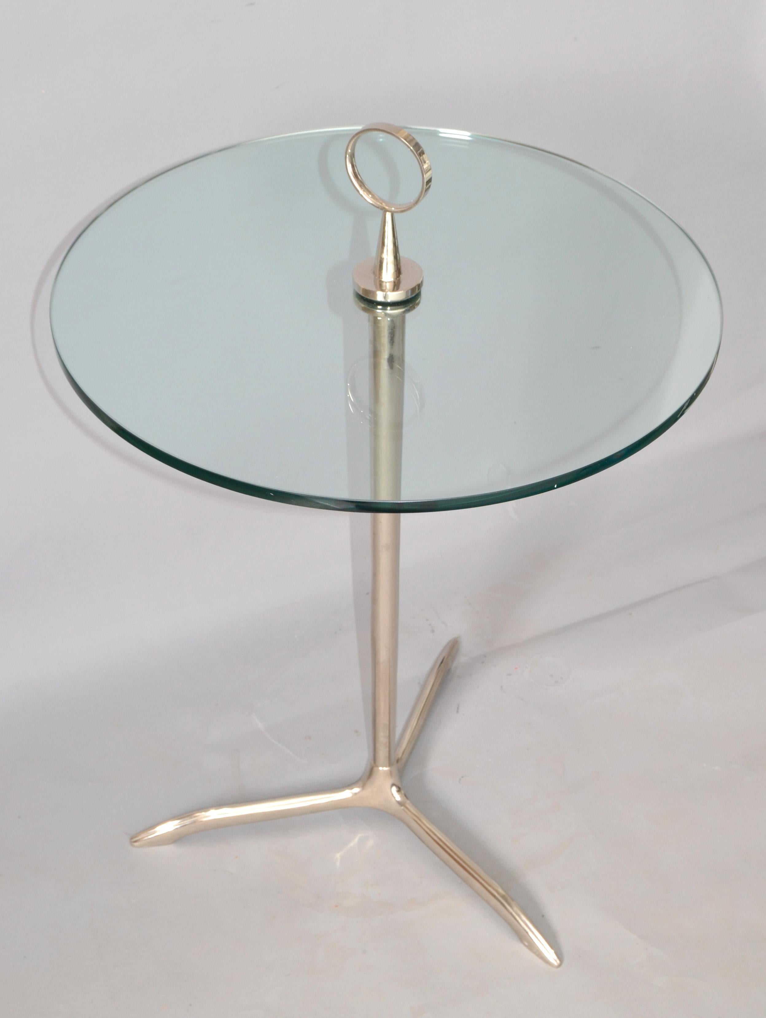 Table d'appoint tripode style Cesare Lacca en acier inoxydable et verre rond, Italie, 1950 en vente 3