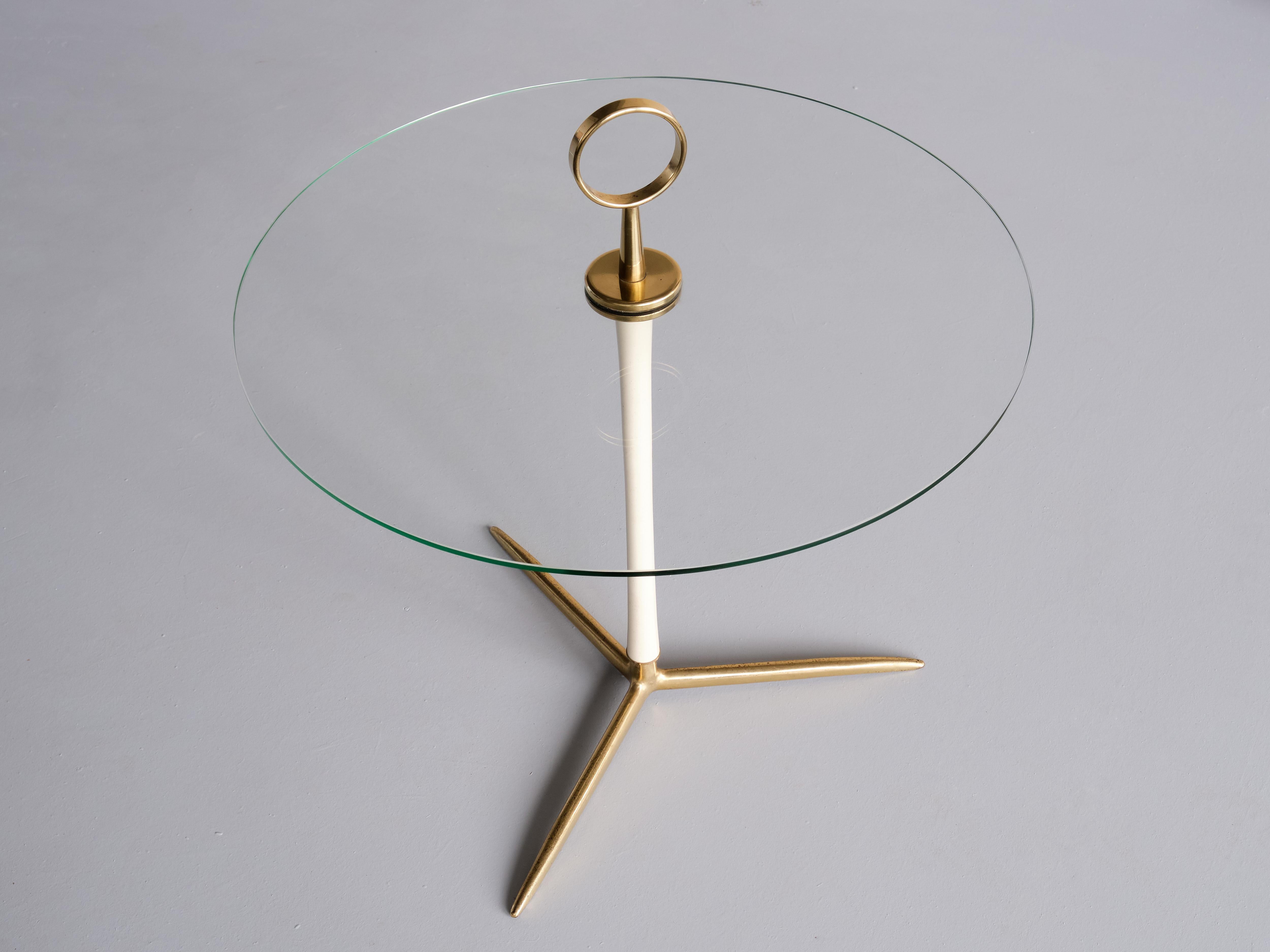 Mid-Century Modern Cesare Lacca Three Legged Side Table in Brass and Glass, Italy, 1955