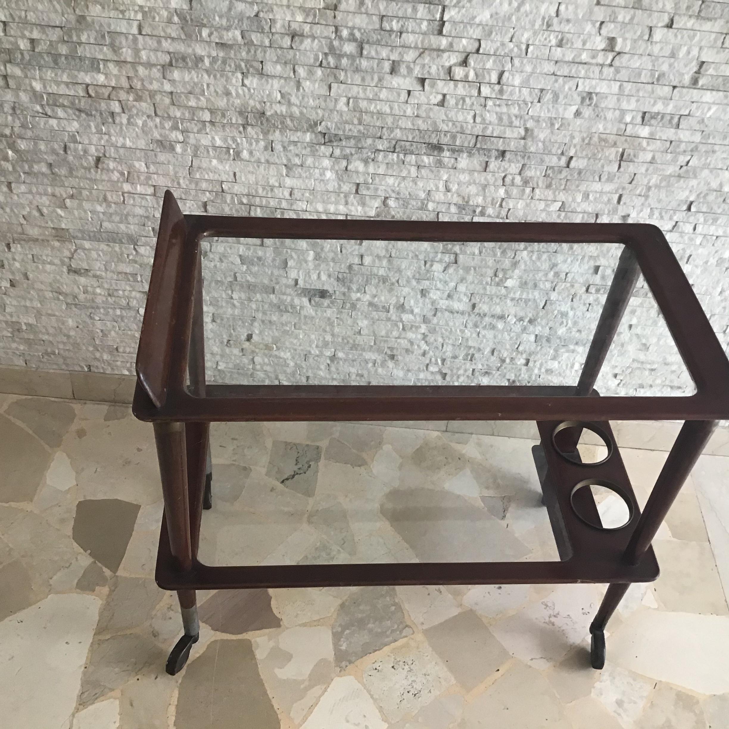 Der Lacca-Wagen für Lebensmittel und Flaschen aus Messing, Holz, Glas und Metall, 1950, Italien (Italienisch) im Angebot