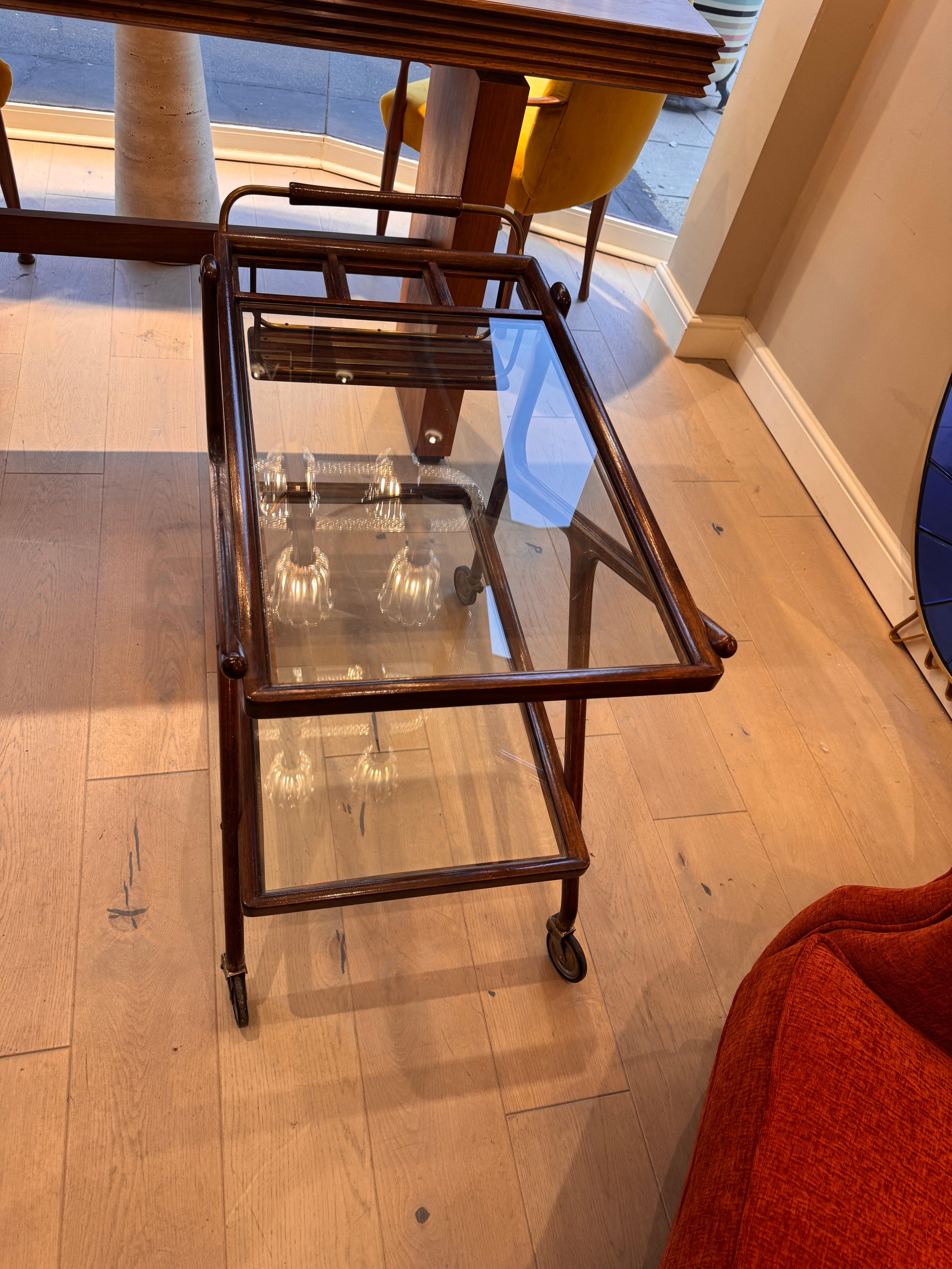 Cesare Lacca walnut and brass bar cart For Sale 1