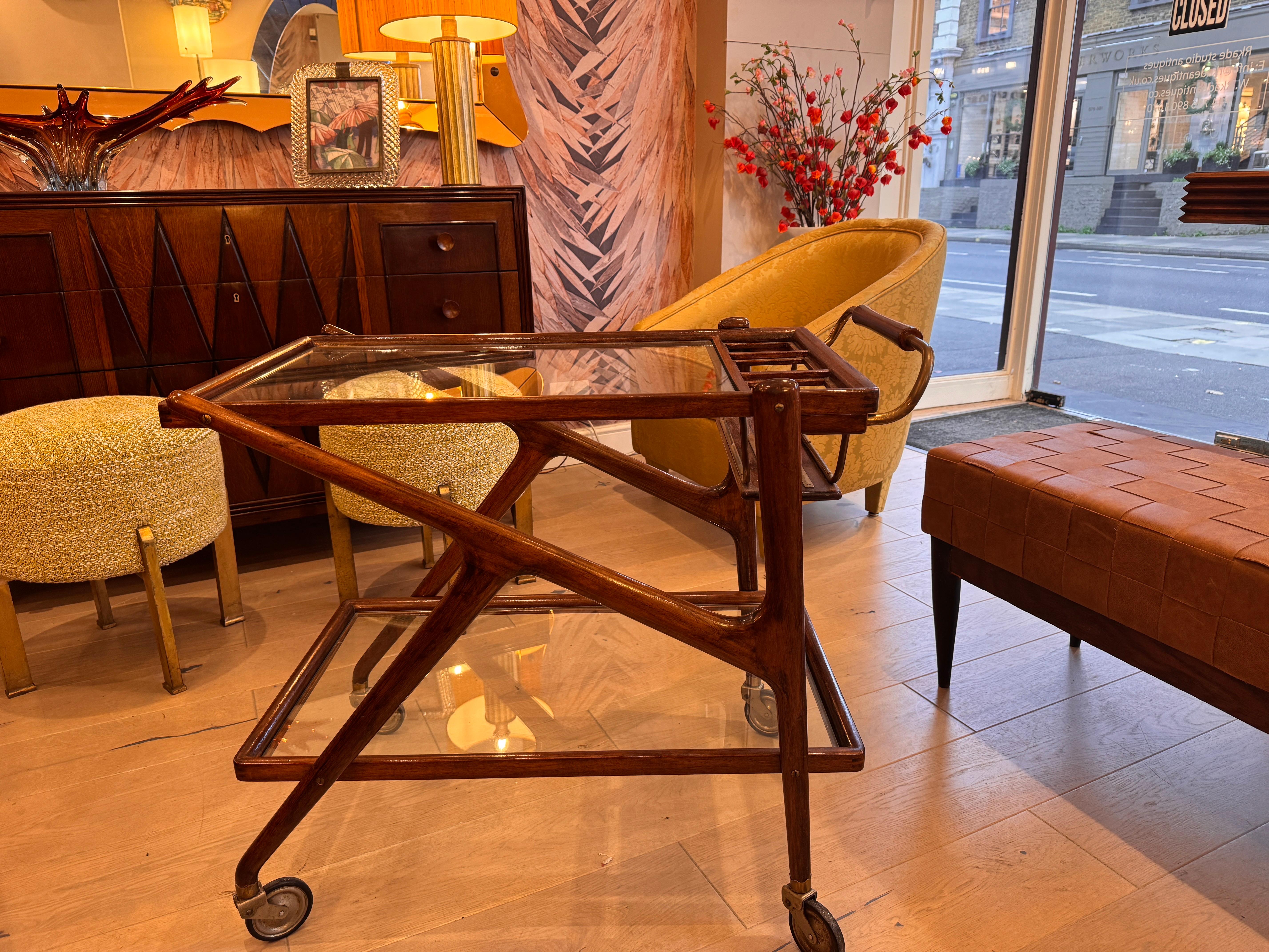 Cesare Lacca walnut and brass bar cart For Sale 3