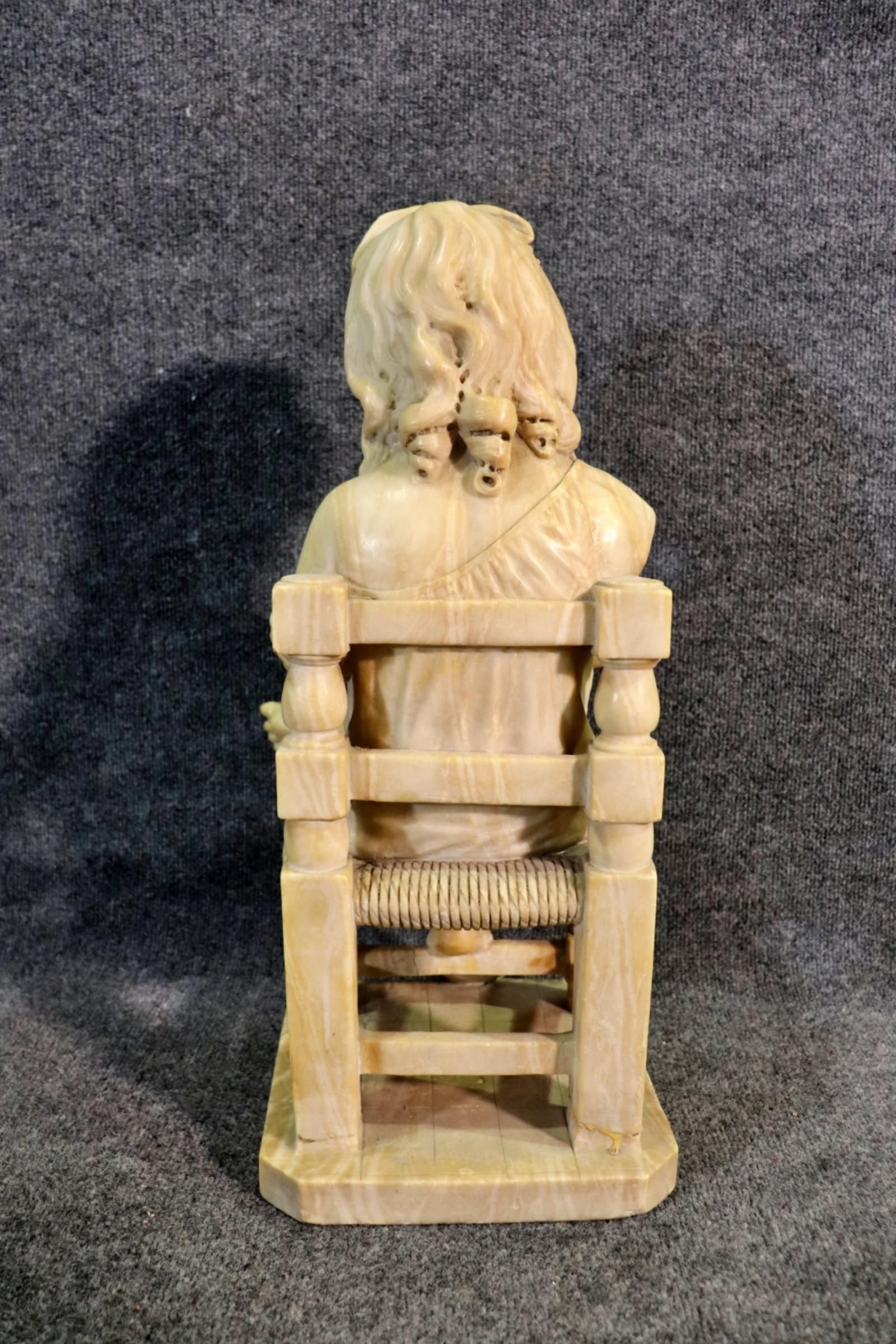 Ottone Scultura Cesare Lapini in alabastro con ragazza e piedistallo in onice verde in vendita